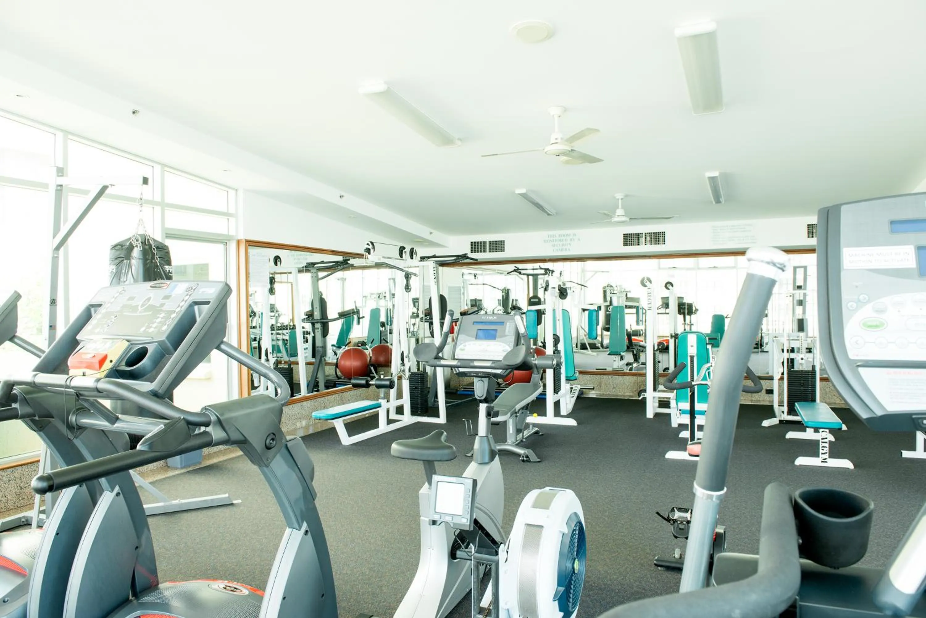 Fitness centre/facilities in Paradise Centre Apartments