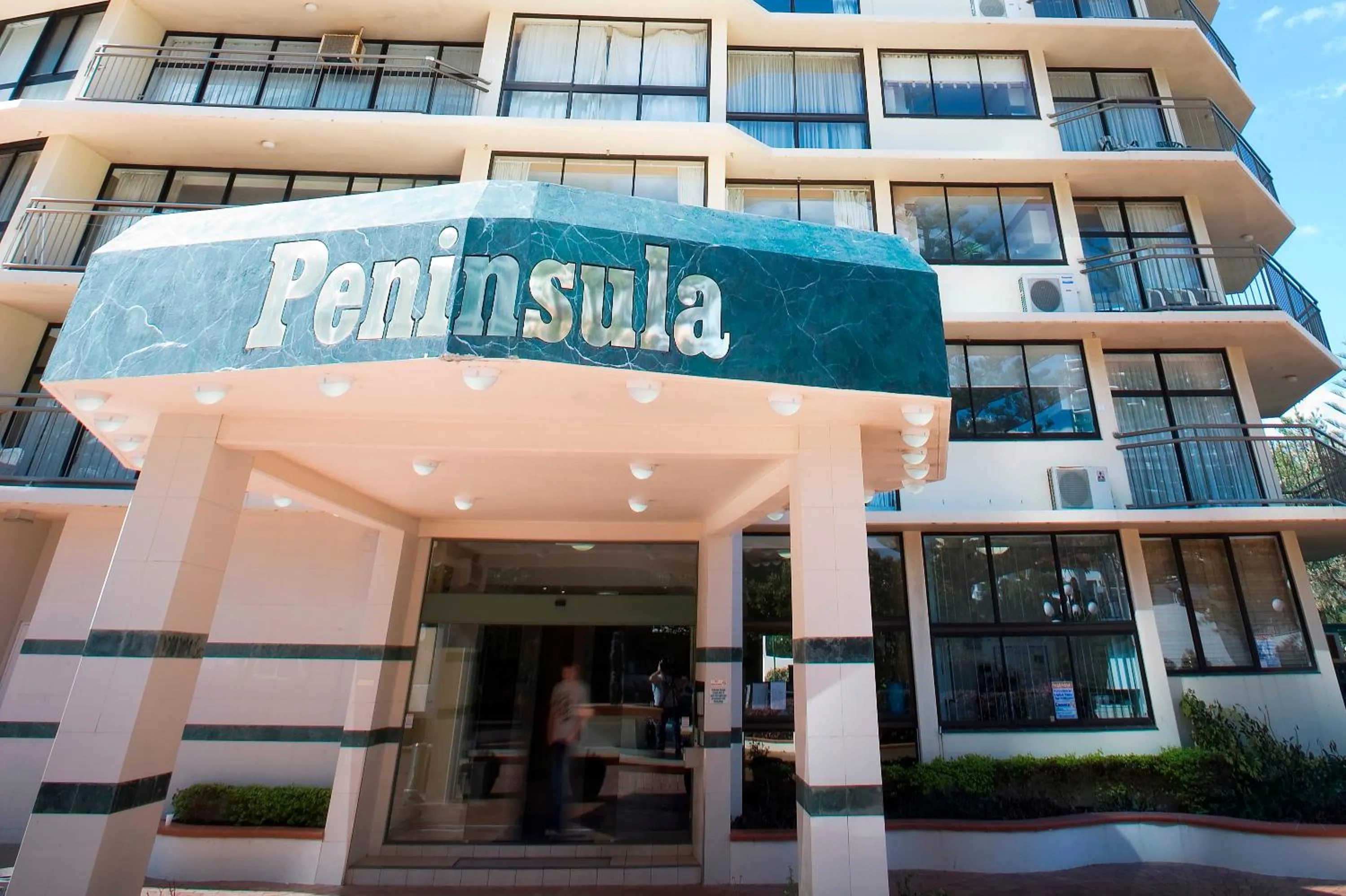 Facade/entrance in BreakFree Peninsula