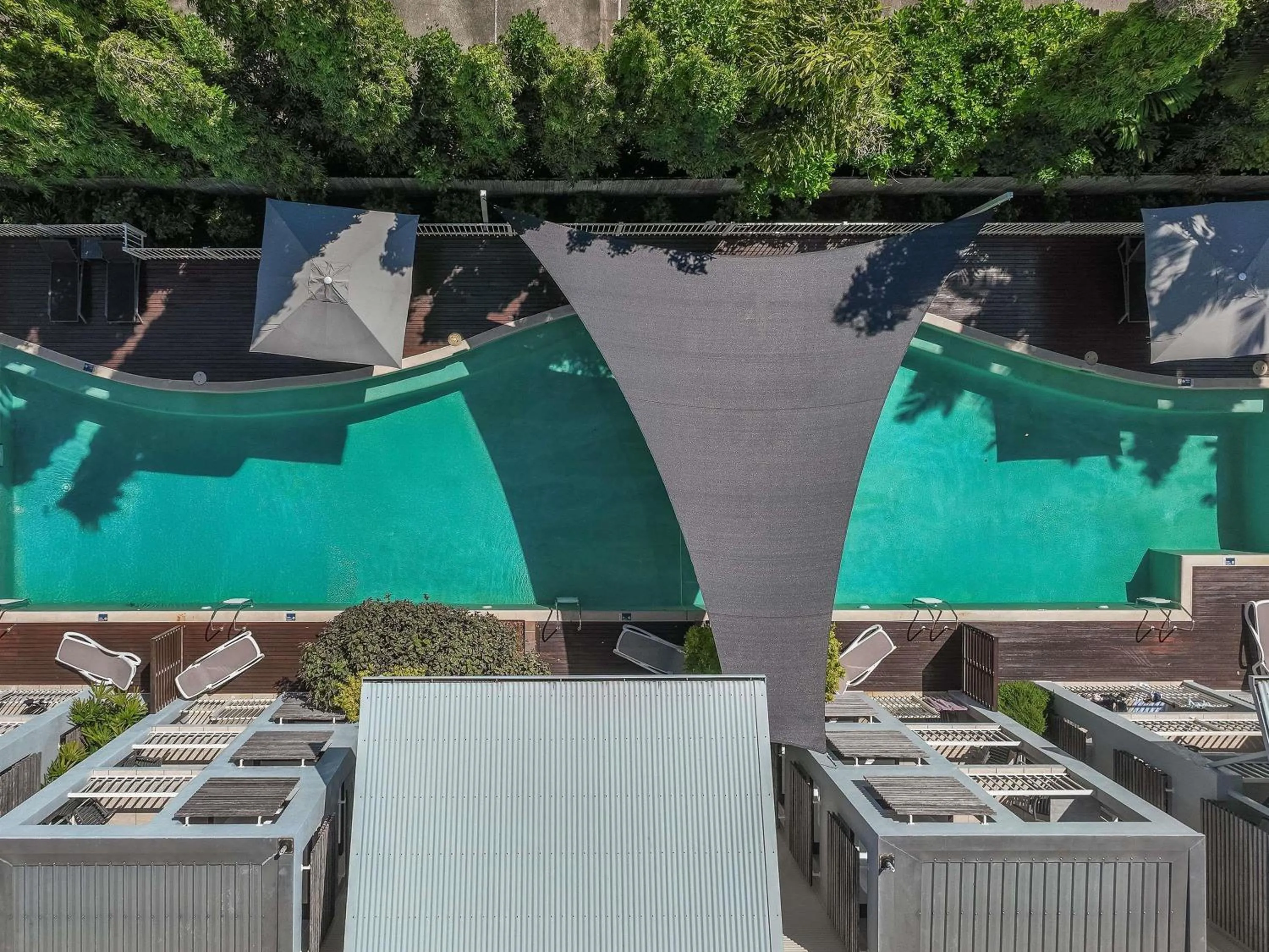 Property building in Mantra Aqueous on Port