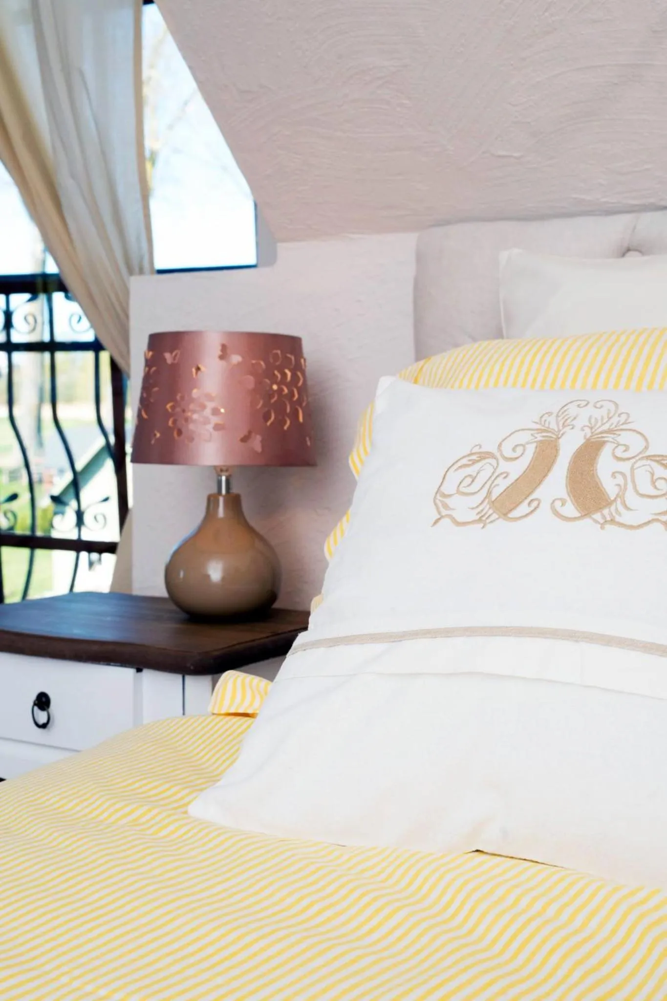 Bed in Feniks Agro&Spa Adults Only