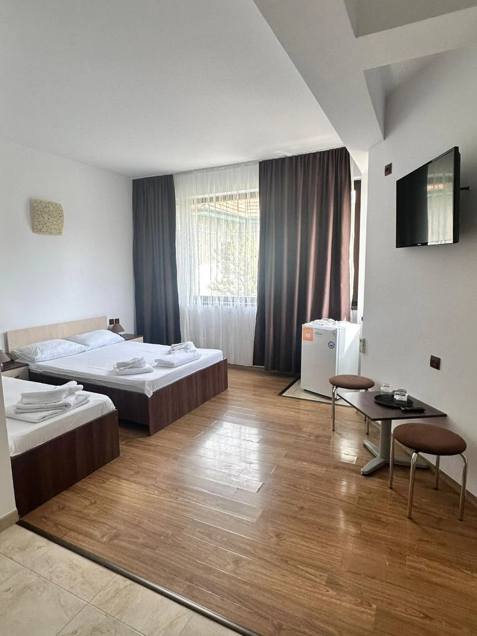 TV and multimedia, Bed in Paradox Oituz