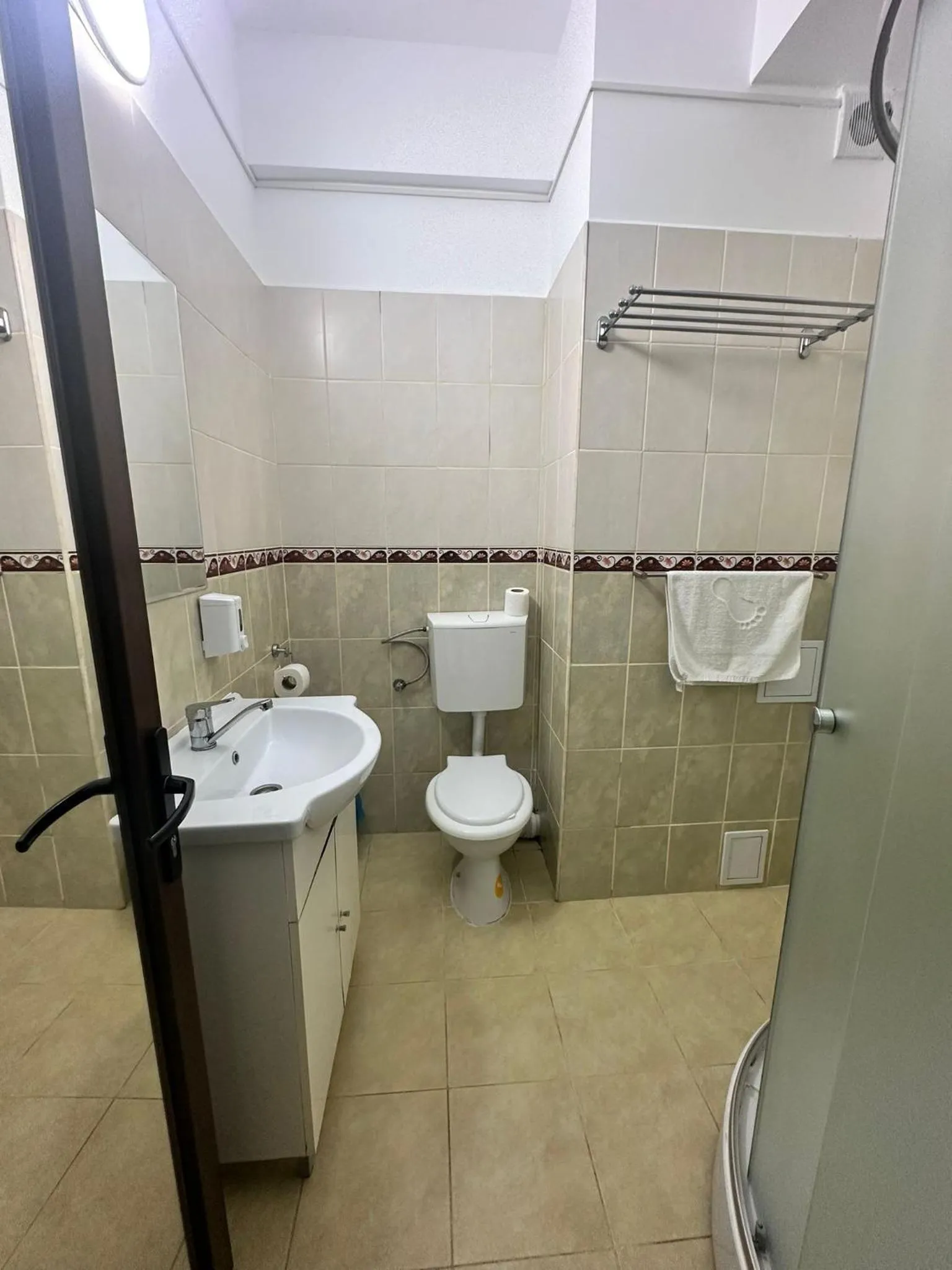 Bathroom in Paradox Oituz