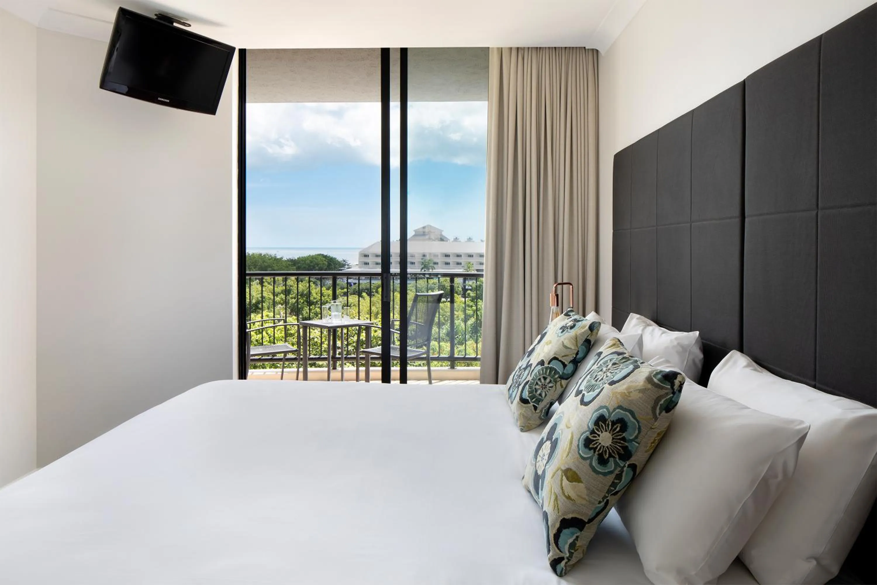 Bedroom, Bed in Mantra Esplanade