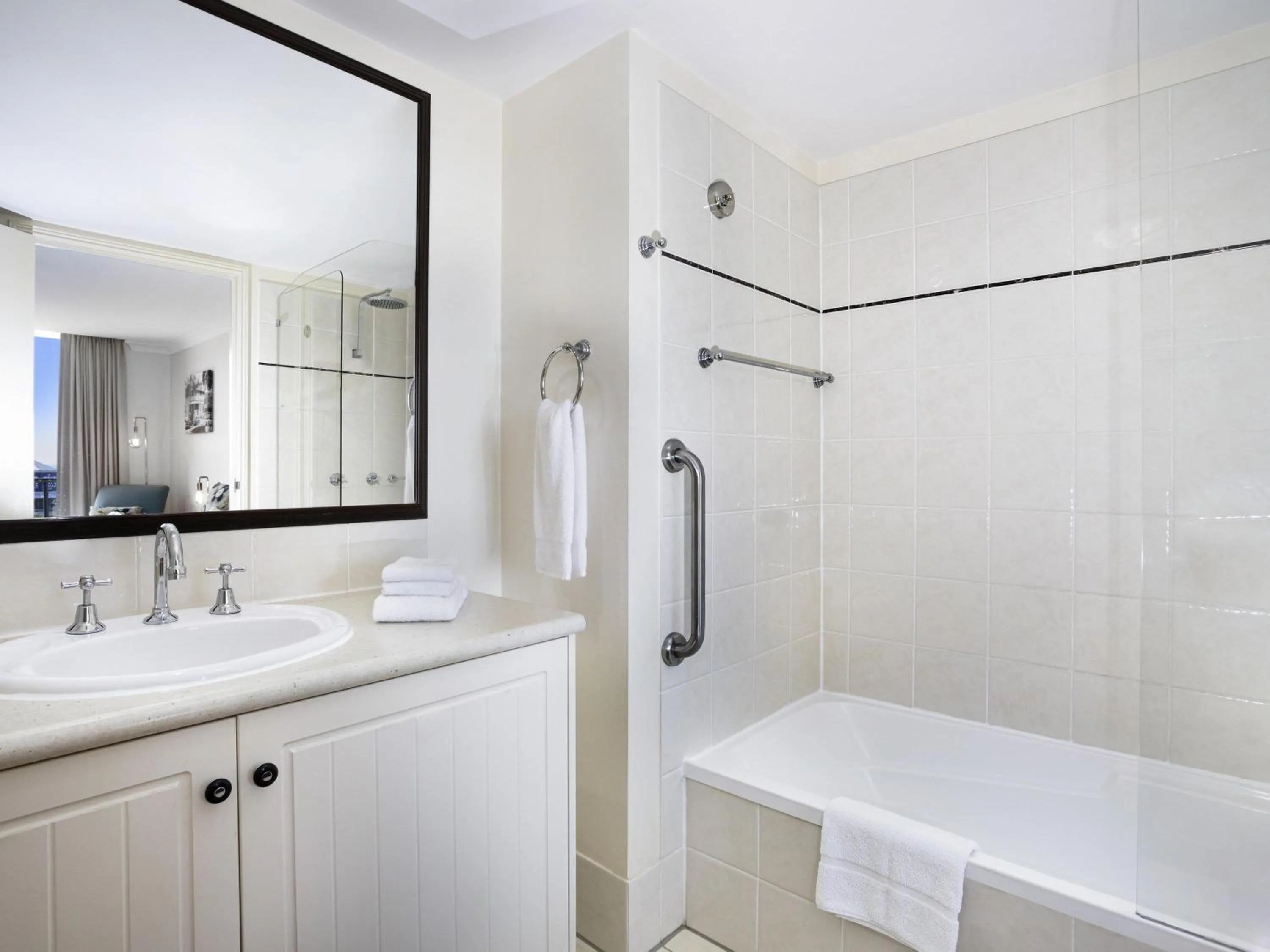 Bedroom in Mantra Esplanade