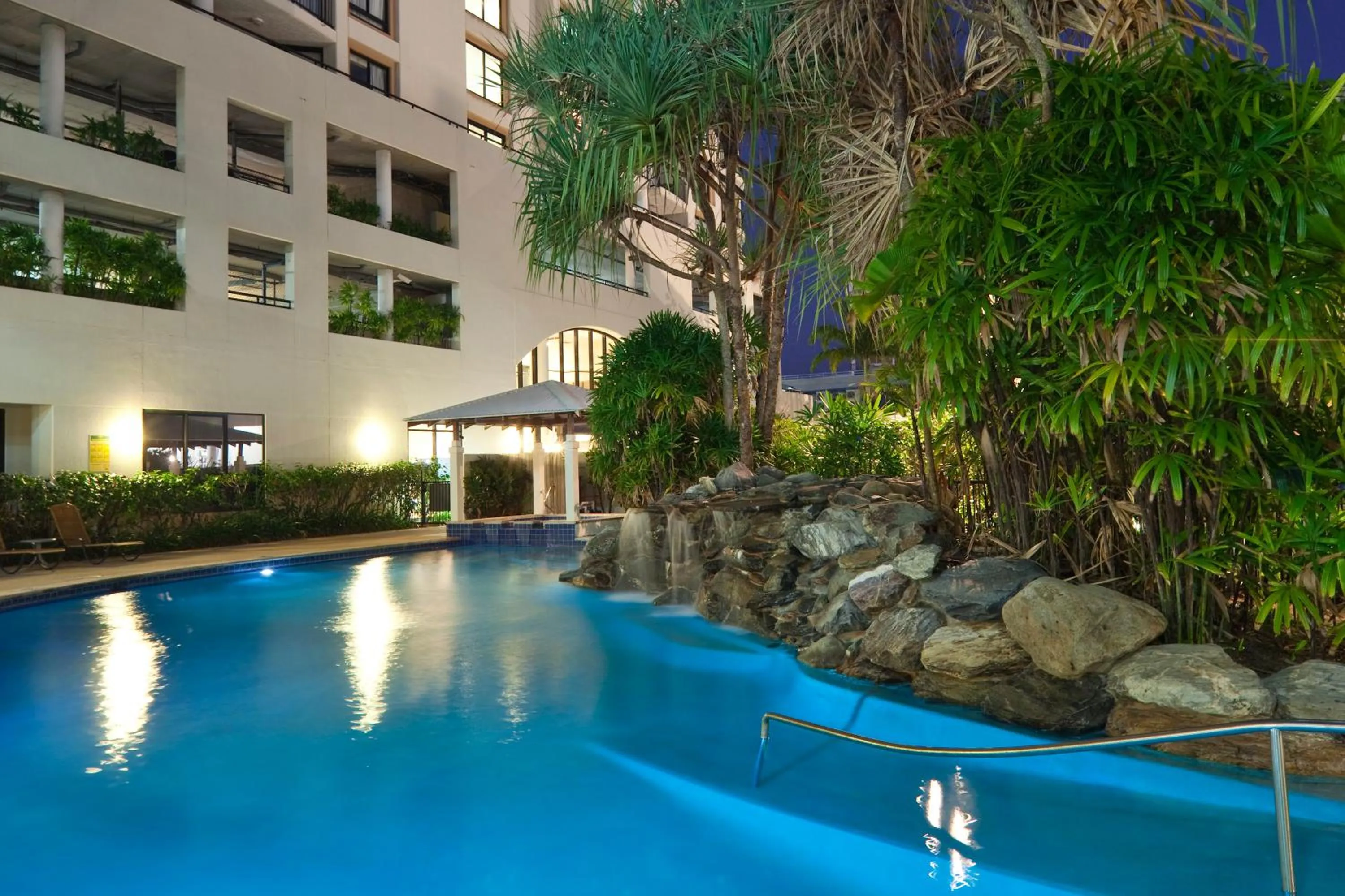 Swimming pool in Mantra Esplanade