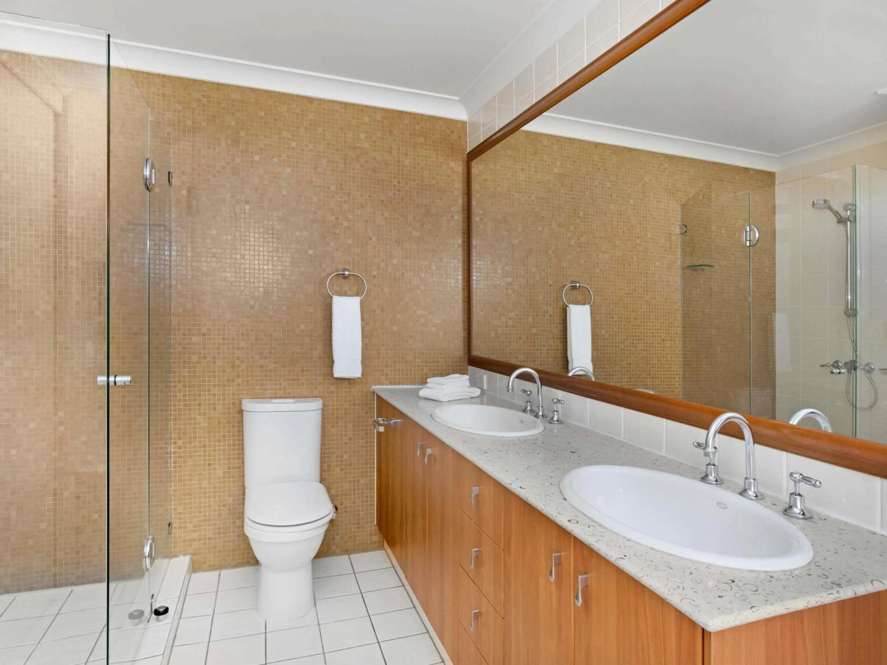 Bedroom in Mantra Esplanade