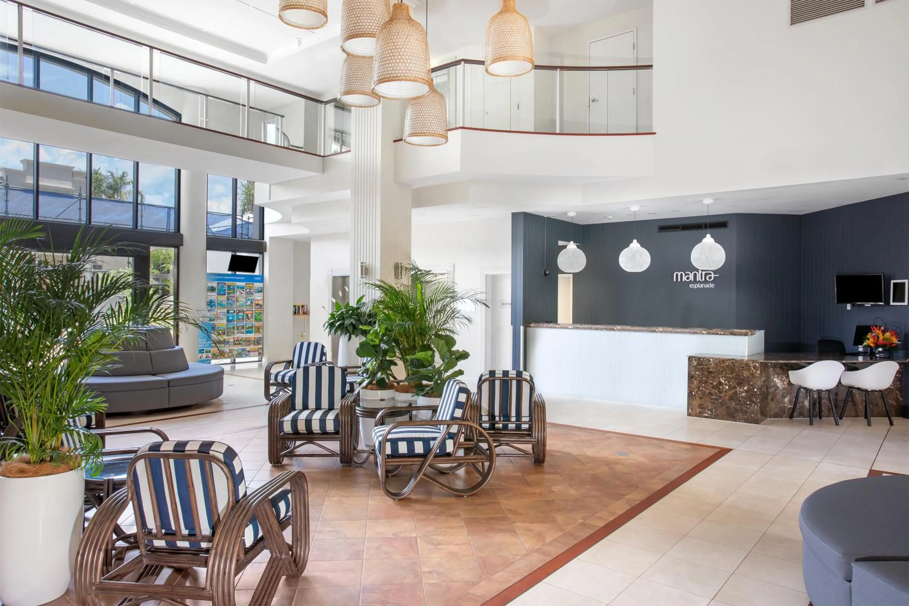 Lobby or reception in Mantra Esplanade