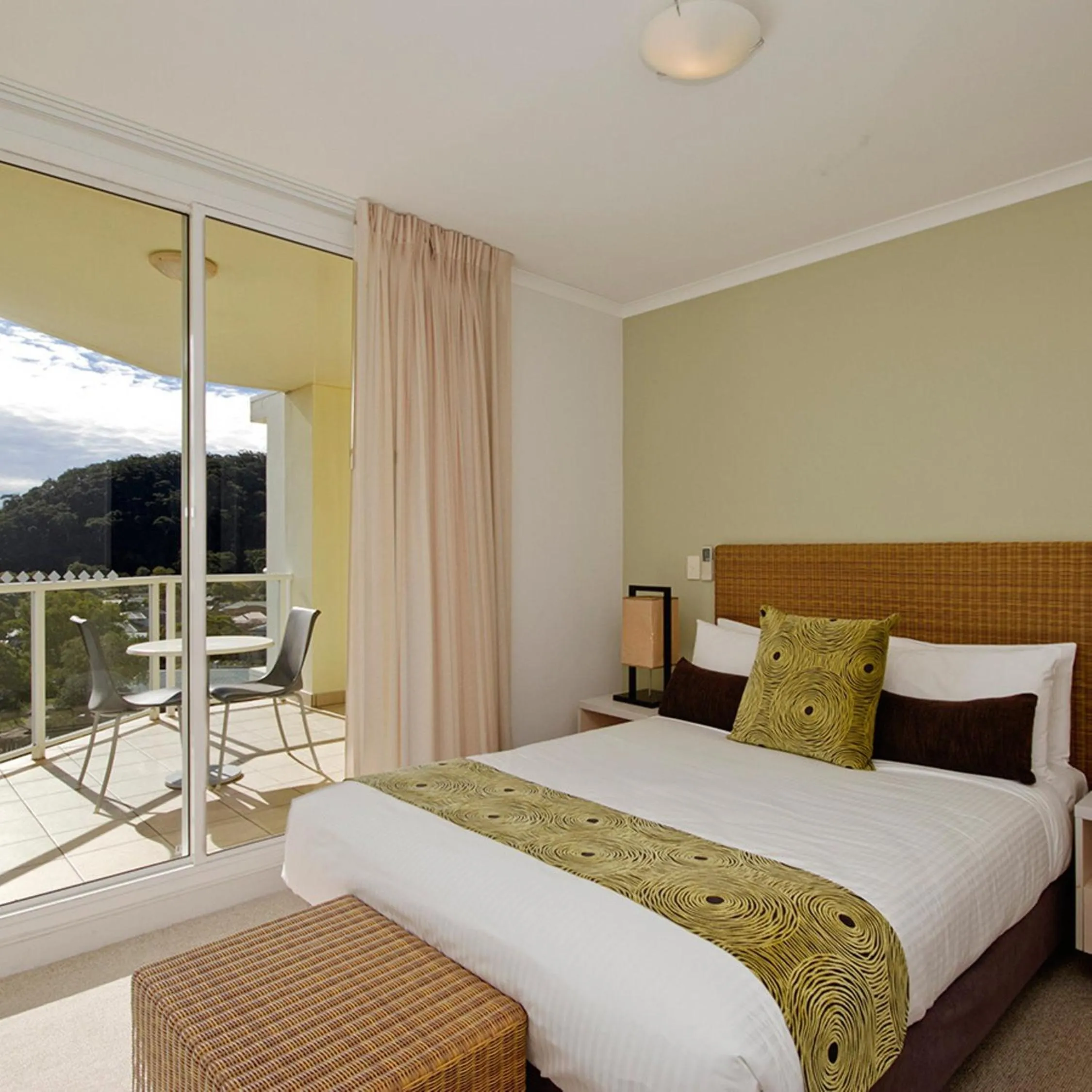 Bedroom, Bed in Mantra Ettalong Beach