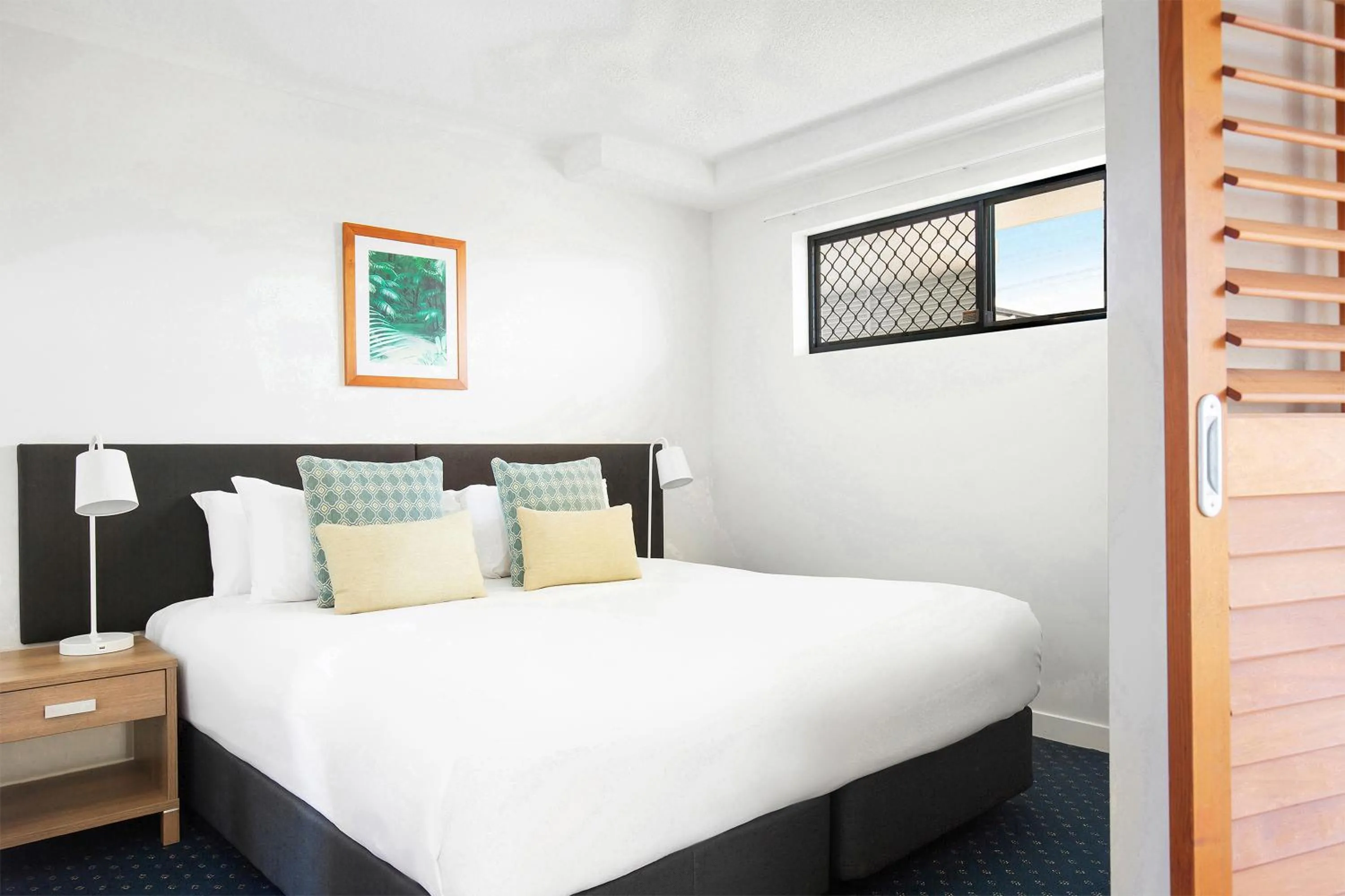 Bedroom, Bed in Mantra Hervey Bay