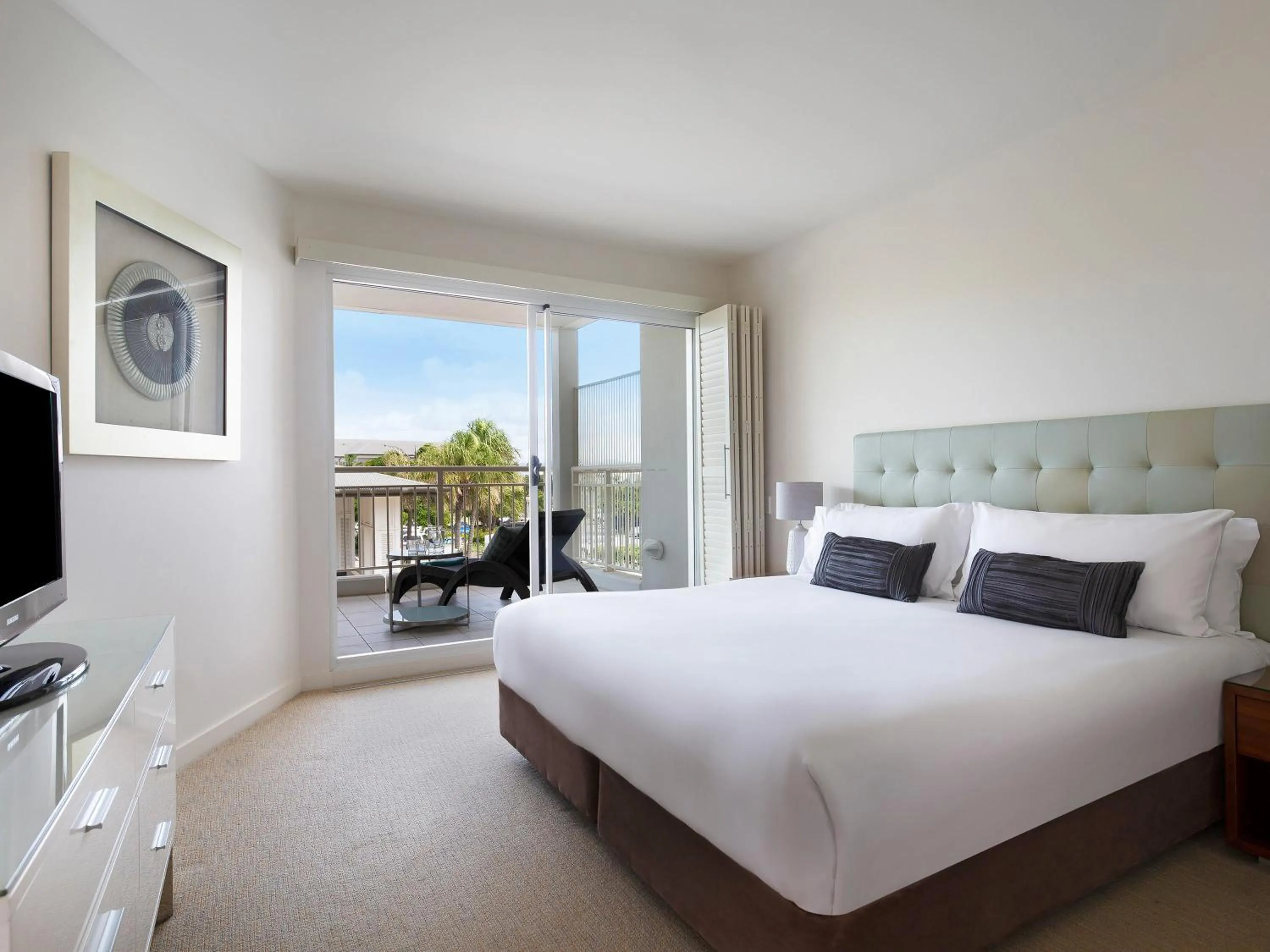 Bedroom, Bed in Mantra on Salt Beach