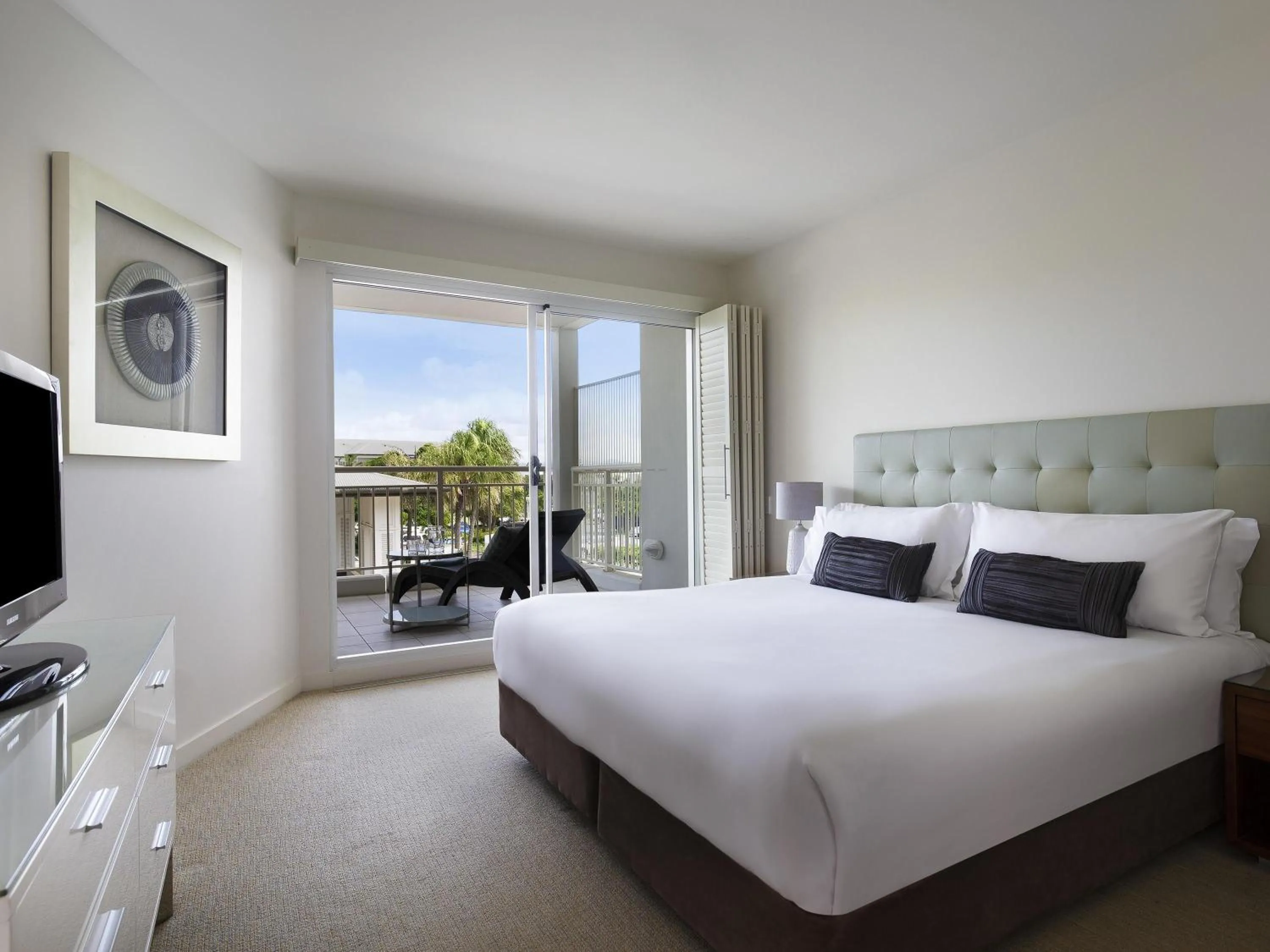 Bedroom, Bed in Mantra on Salt Beach