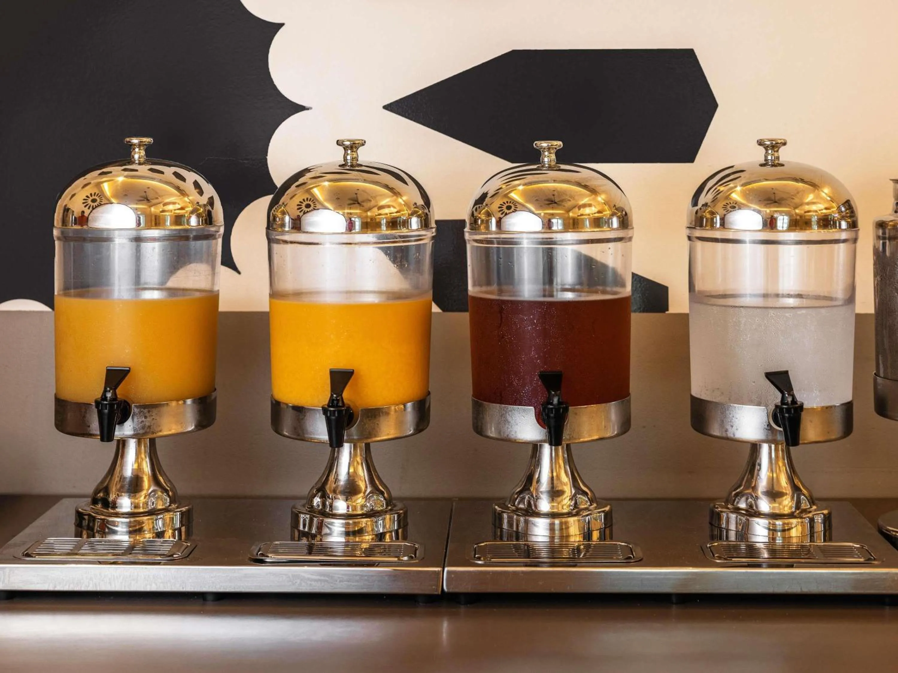 Breakfast in Mantra PortSea