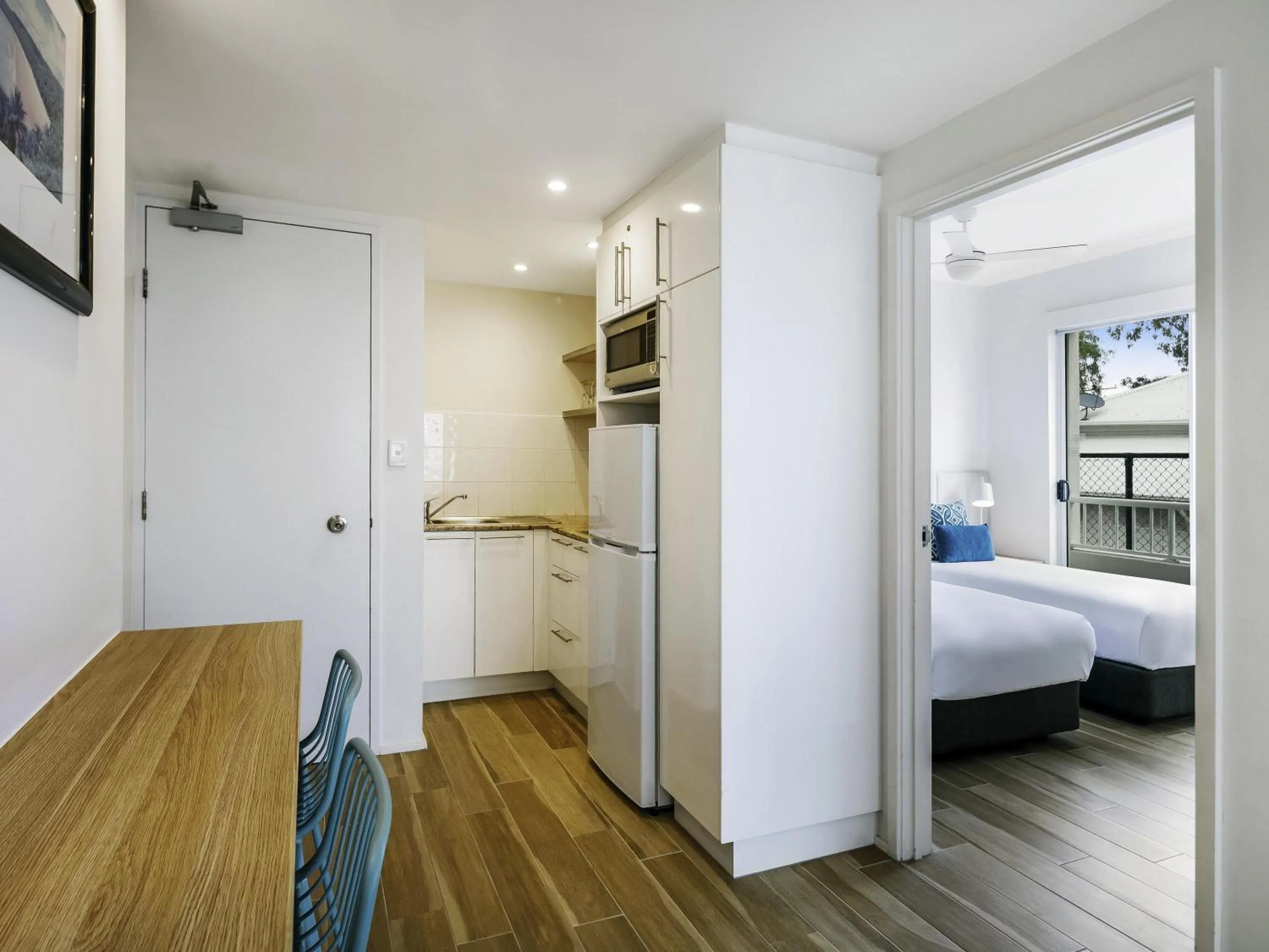 Bedroom, Bed in Mantra PortSea