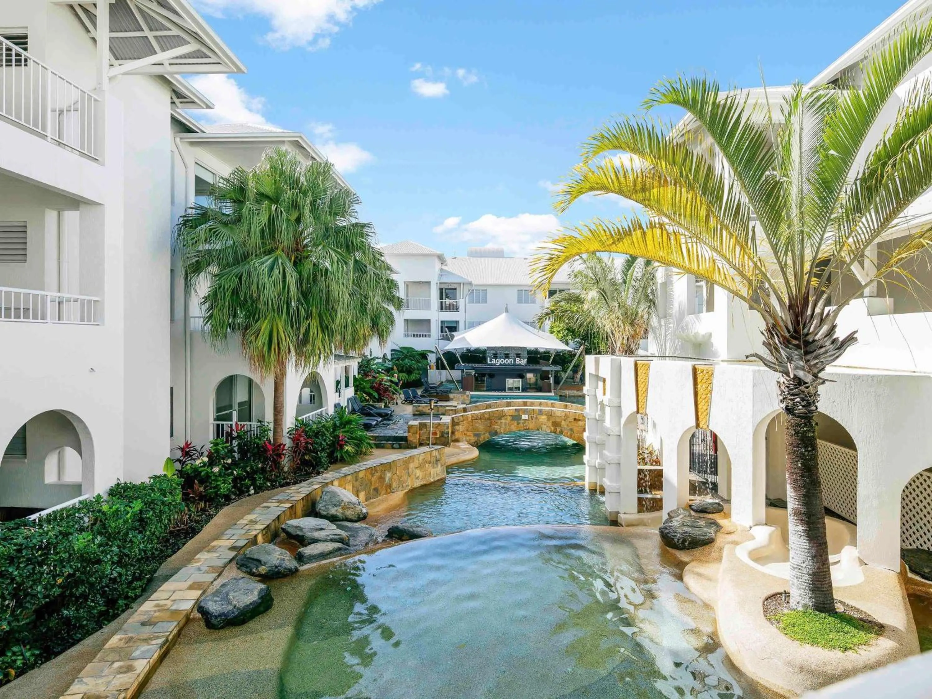 Lounge or bar in Mantra PortSea