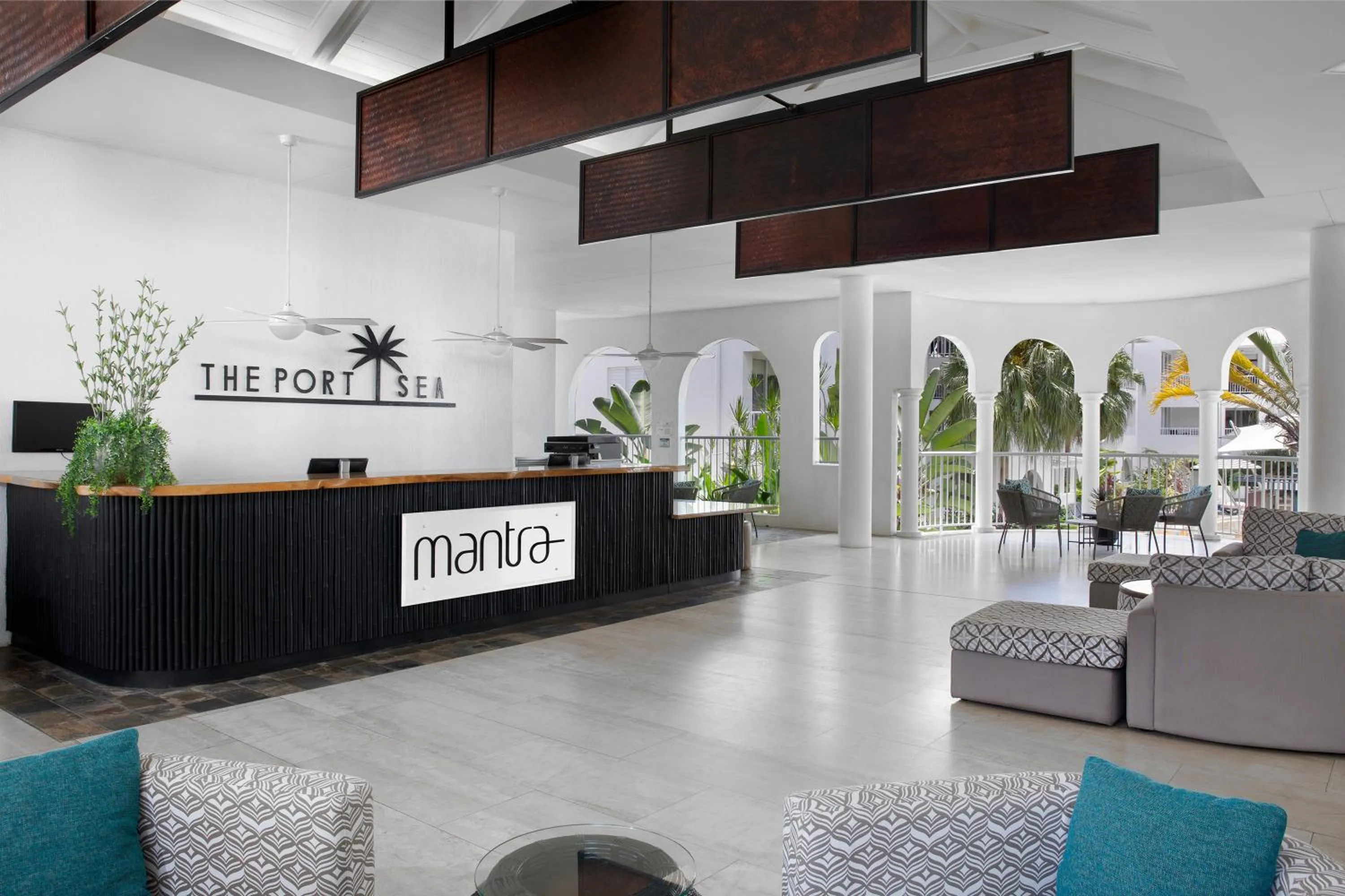 Lobby or reception in Mantra PortSea
