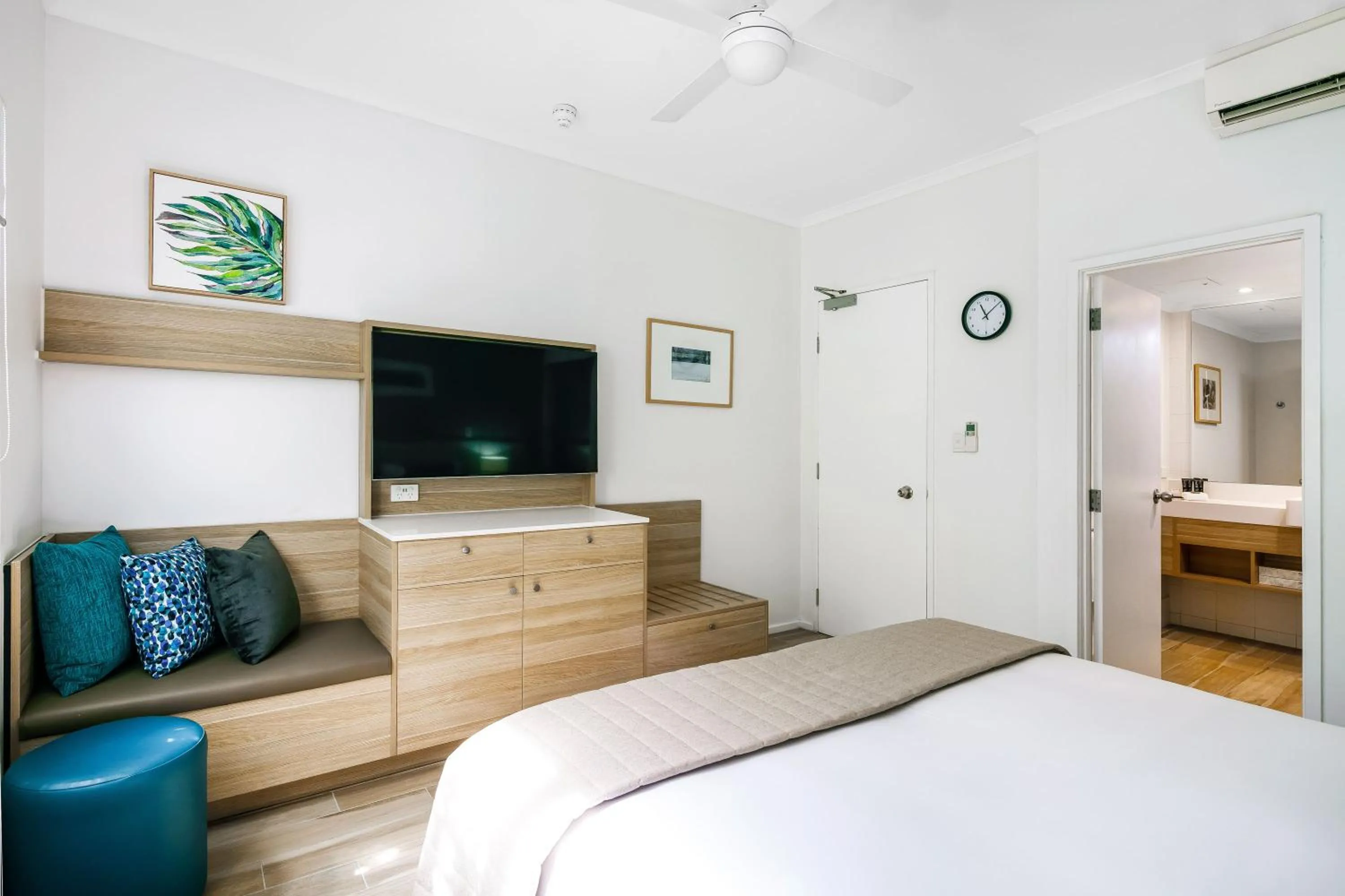 TV and multimedia, Bed in Mantra PortSea