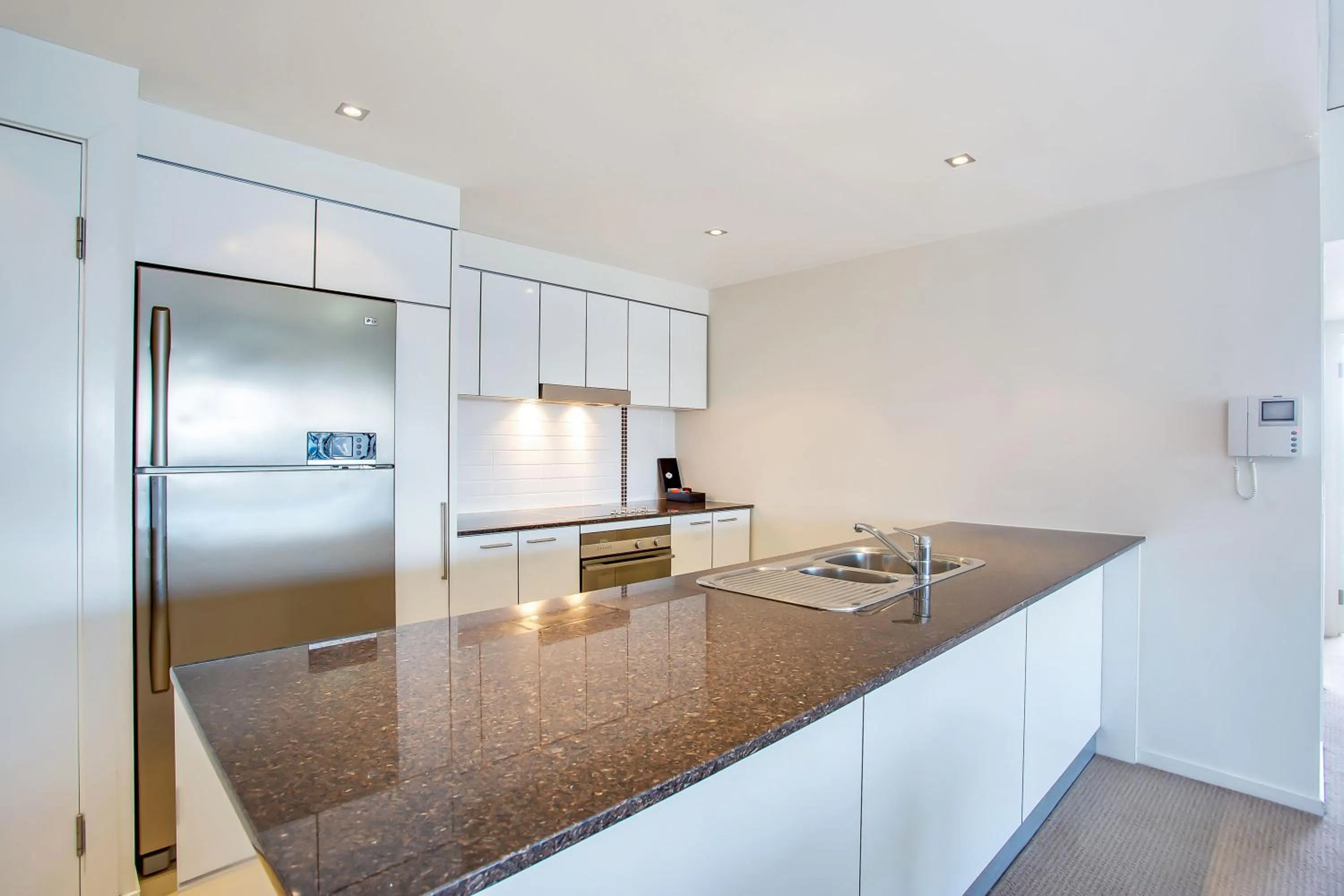 Coffee/tea facilities in Mantra Sierra Grand