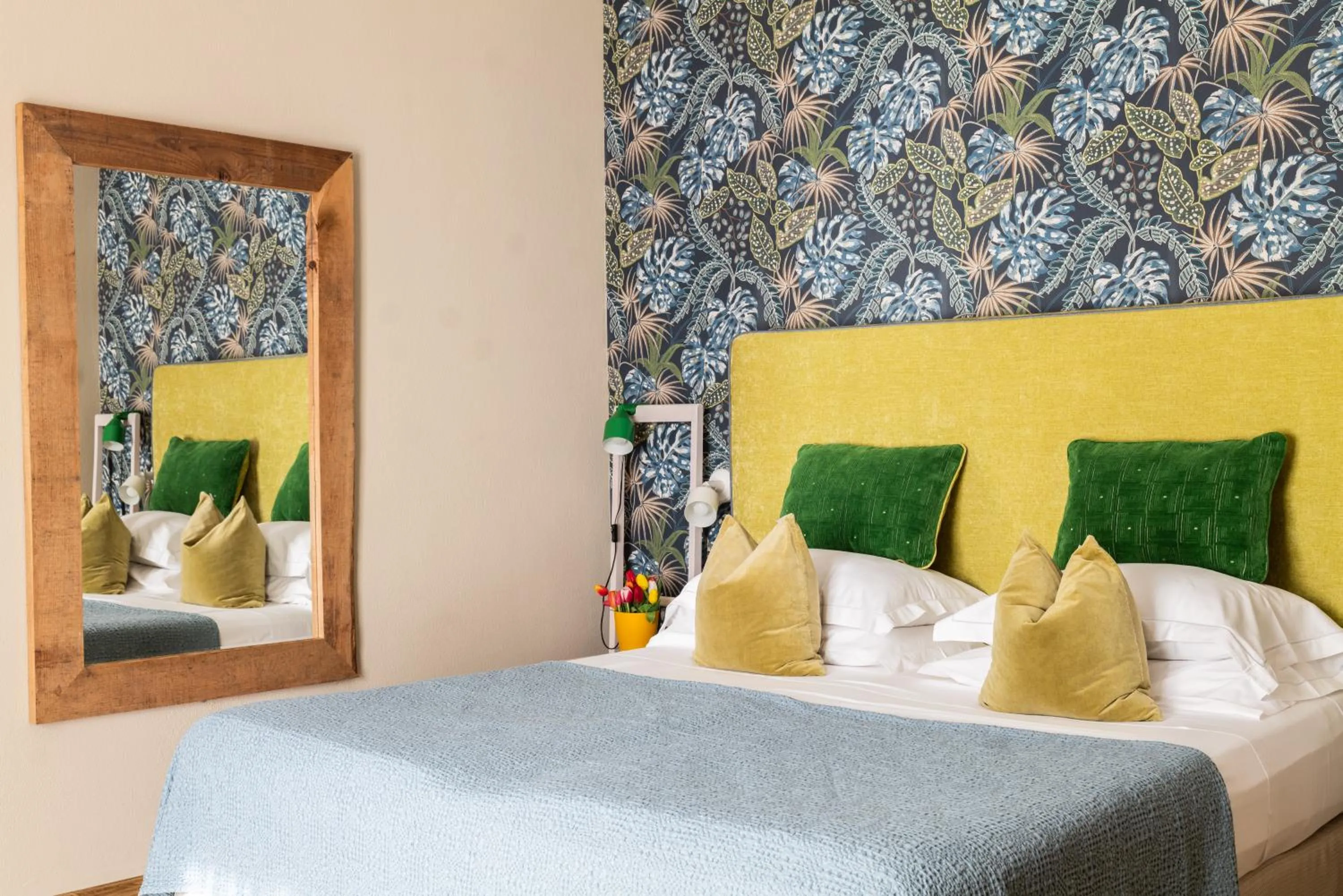 View (from property/room), Bed in Hotel Villa Edera & La Torretta