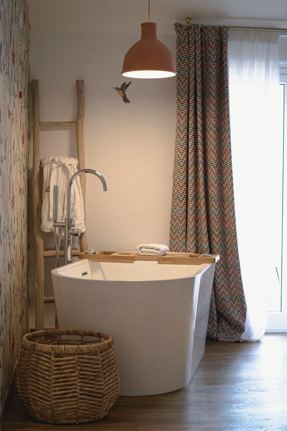 Bath in Hotel Villa Edera & La Torretta