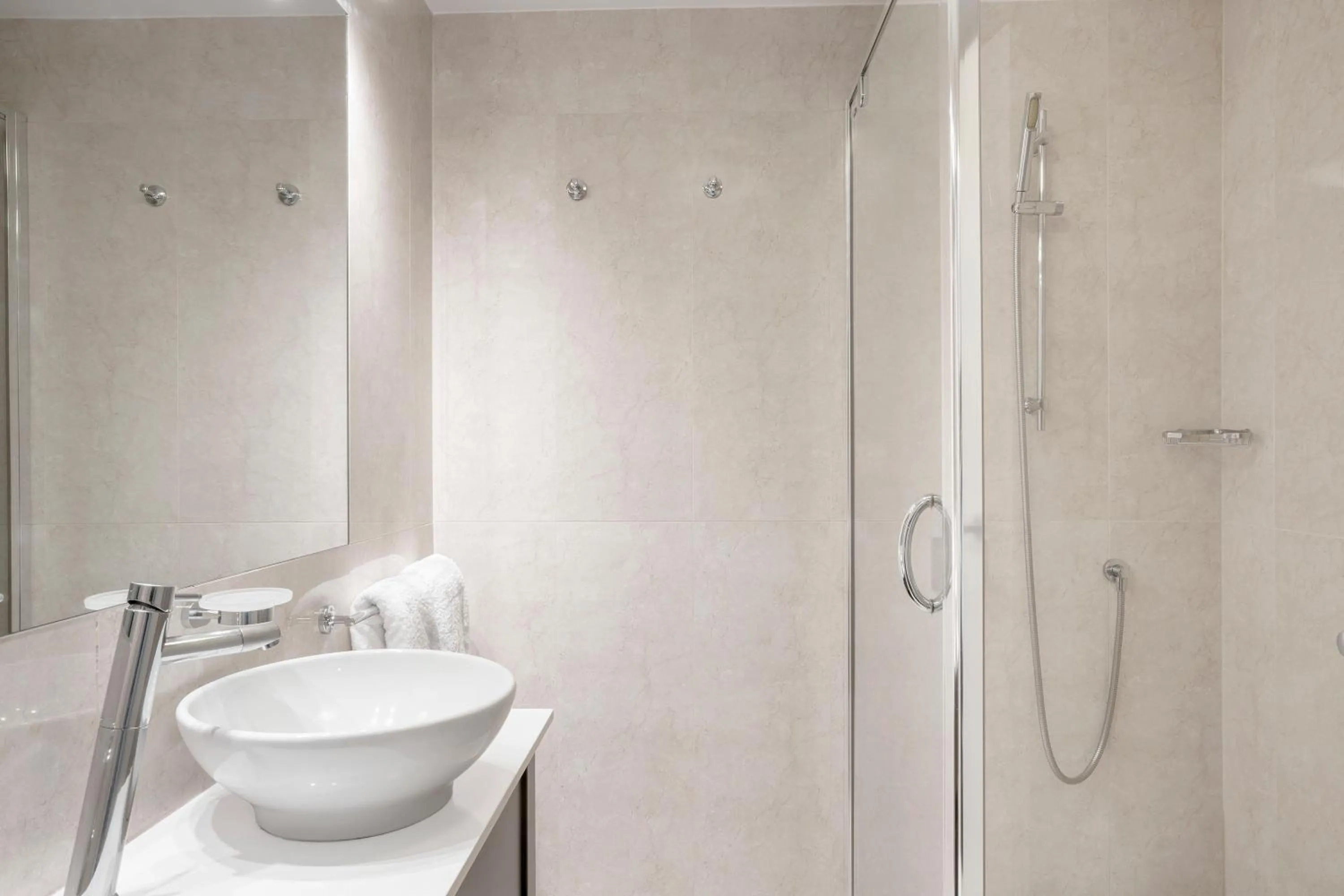 Bathroom in Peppers Beacon