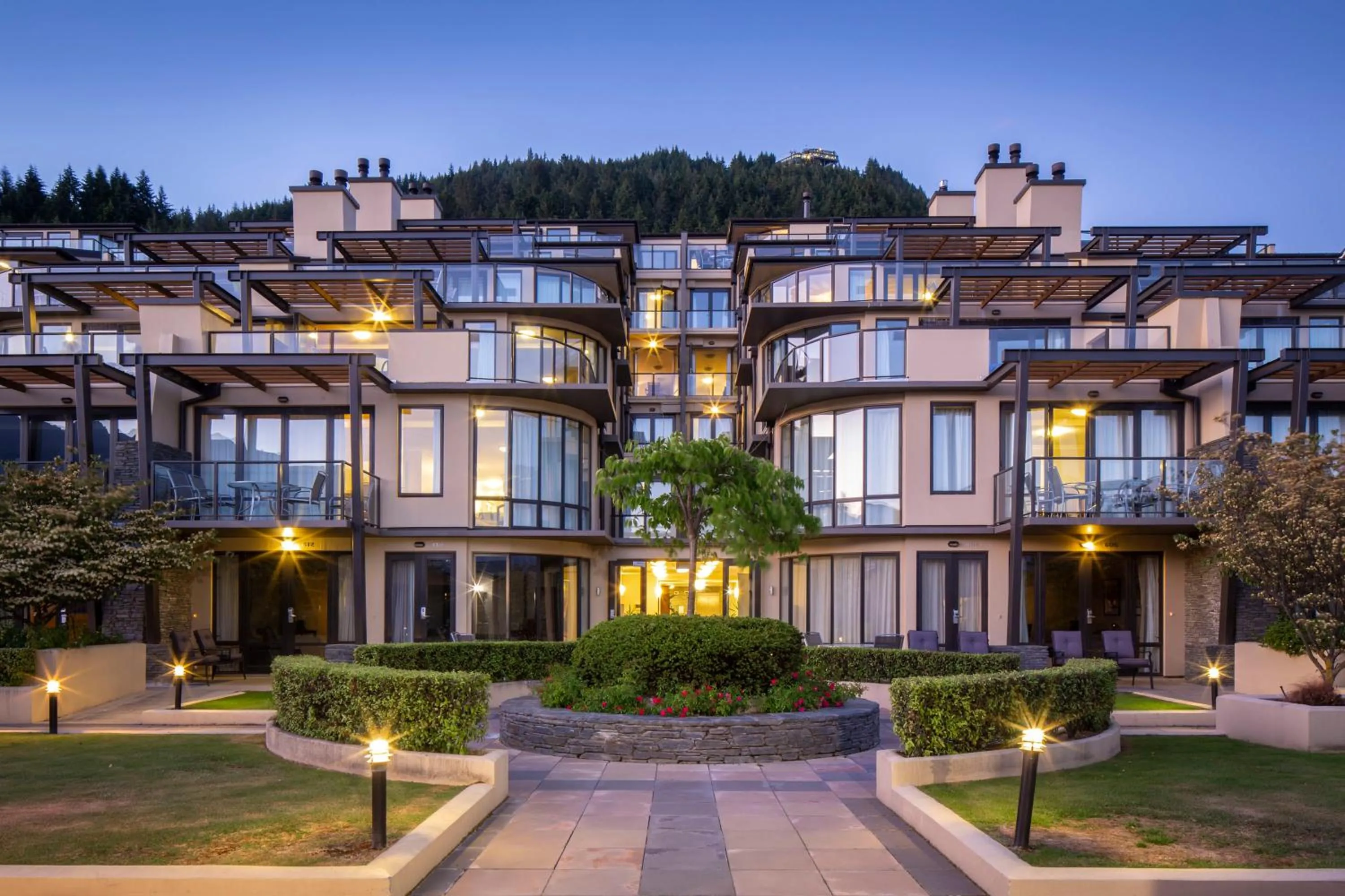 Facade/entrance in Peppers Beacon