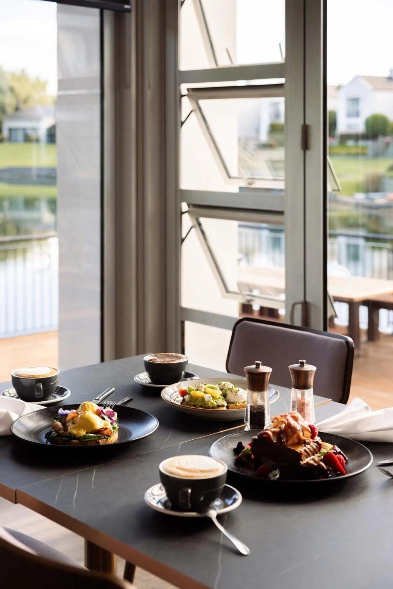 Restaurant/places to eat in Peppers Clearwater Resort