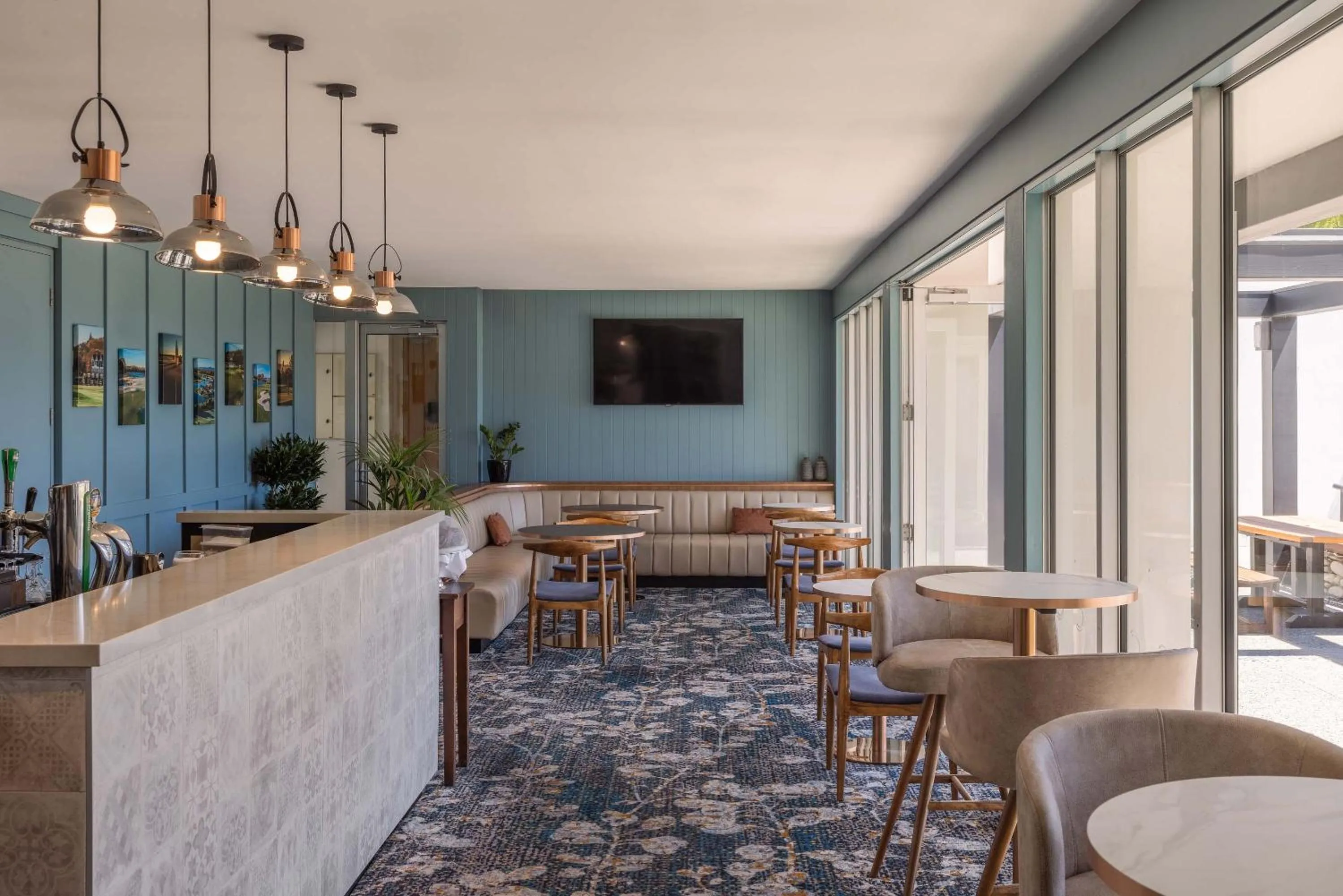 Restaurant/places to eat in Peppers Clearwater Resort