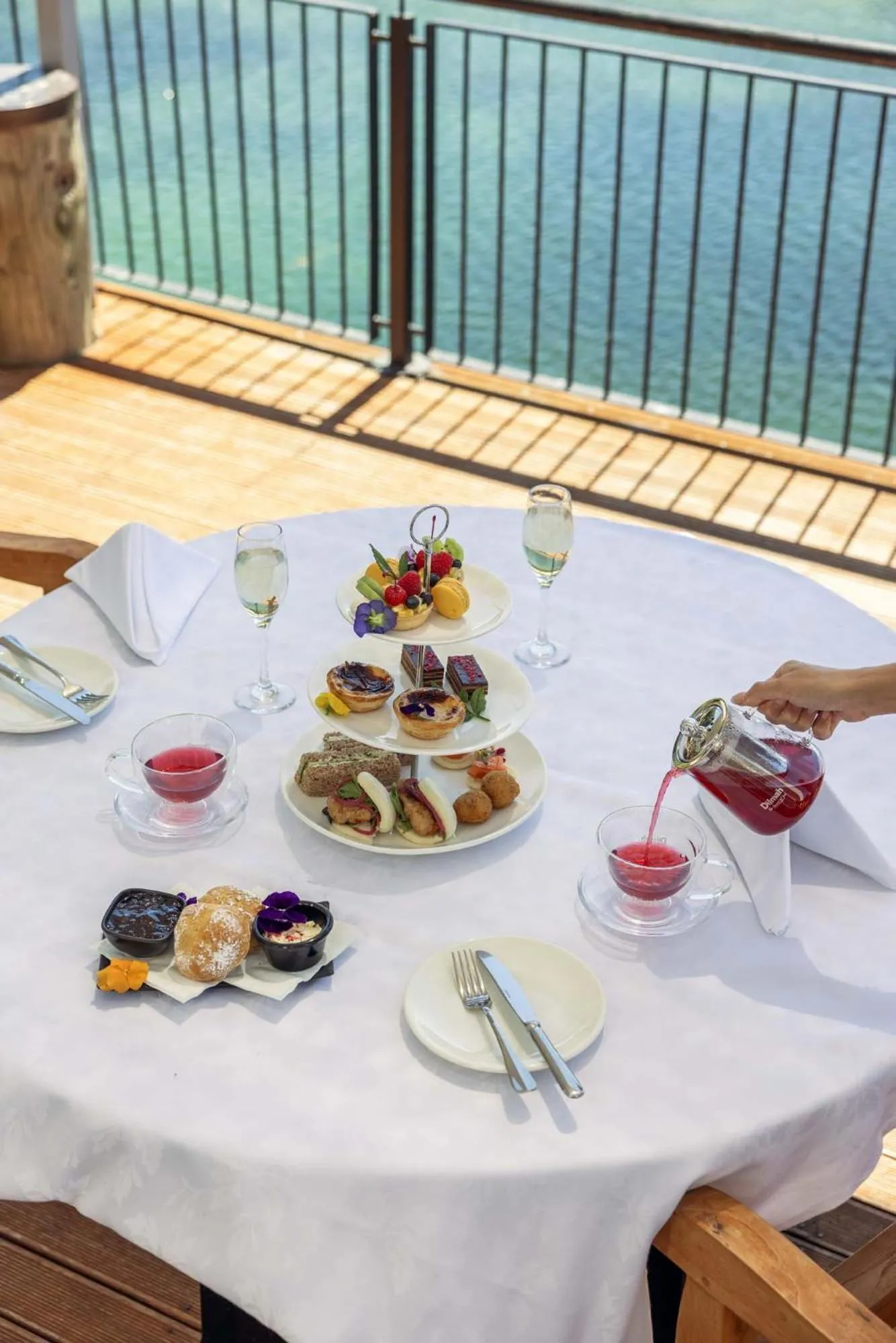 Restaurant/places to eat in Peppers Clearwater Resort