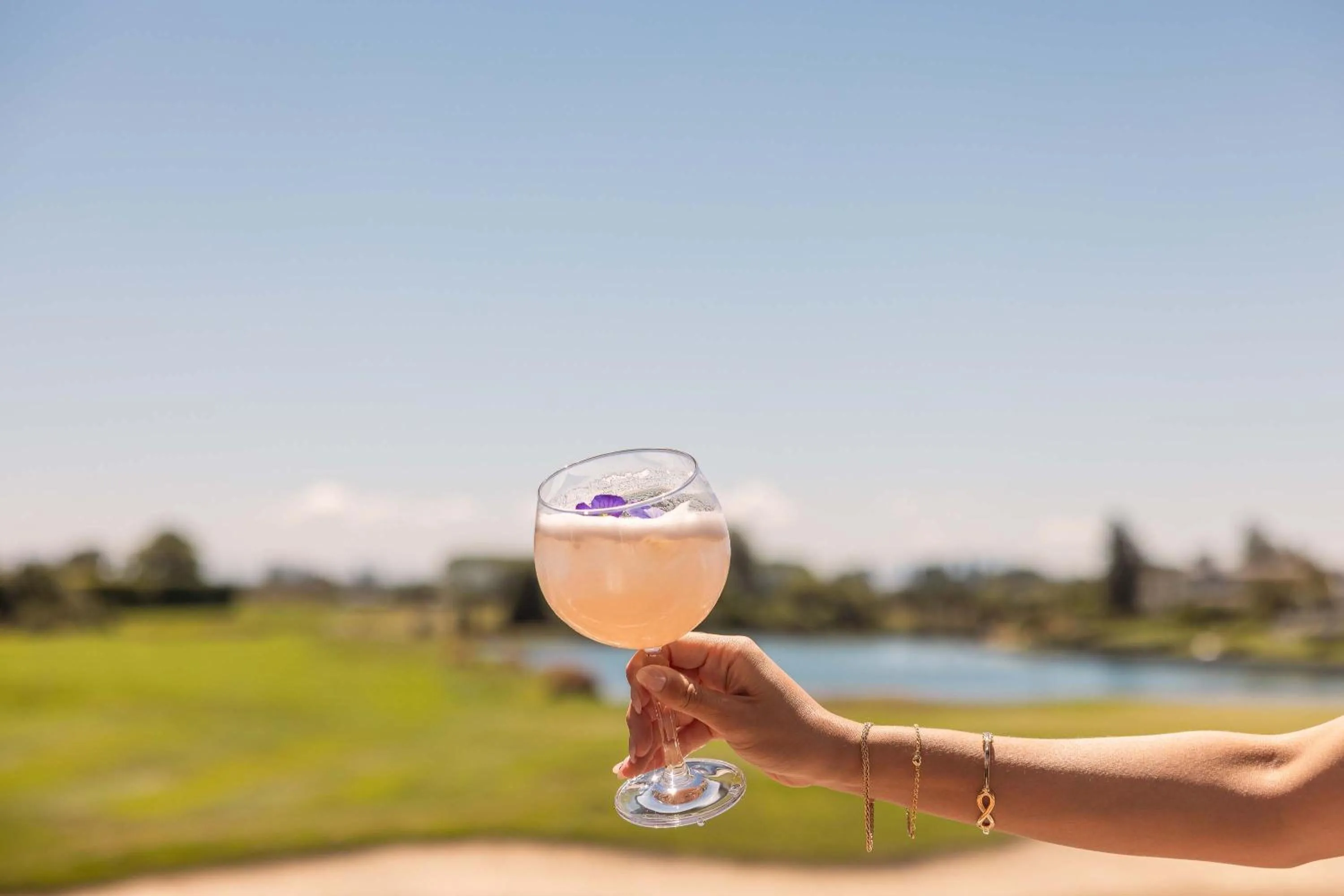 Restaurant/places to eat in Peppers Clearwater Resort