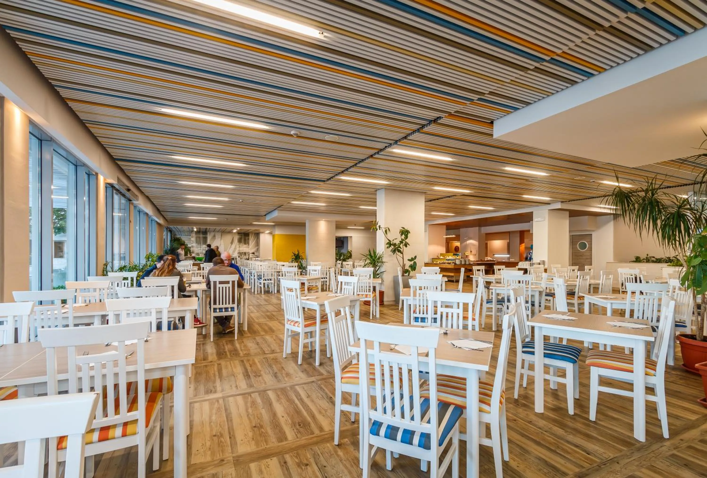 Breakfast in Carine Hotel Delfin