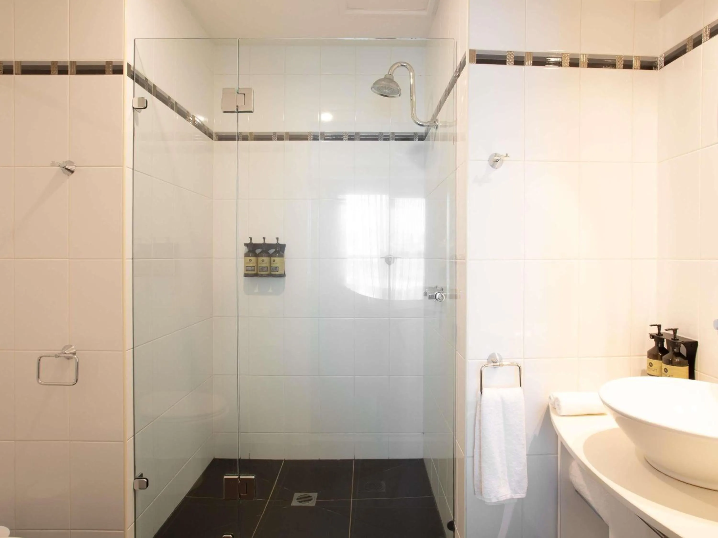 Bedroom in Peppers Seaport Launceston