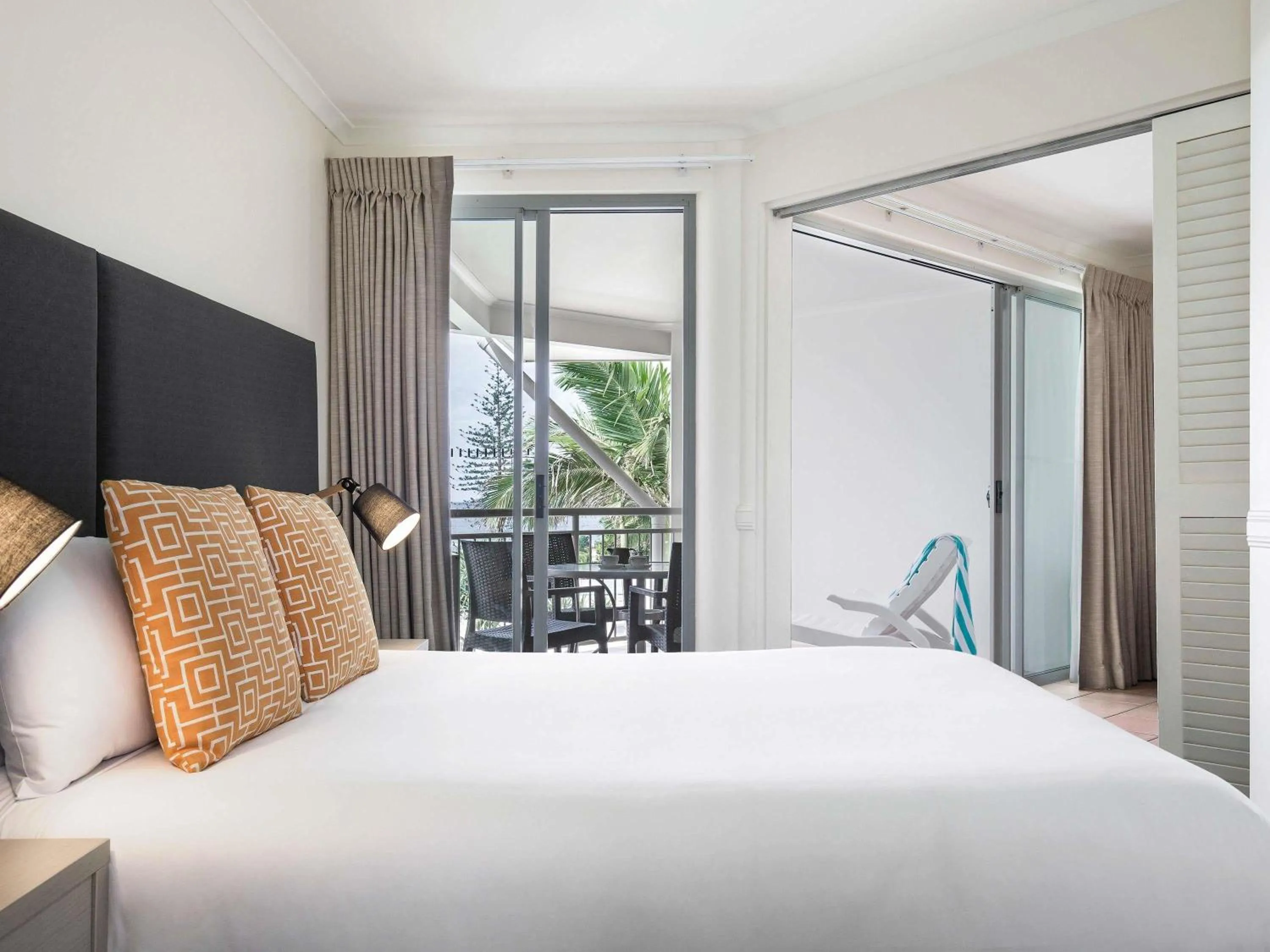 Bedroom, Bed in BreakFree Alexandra Beach