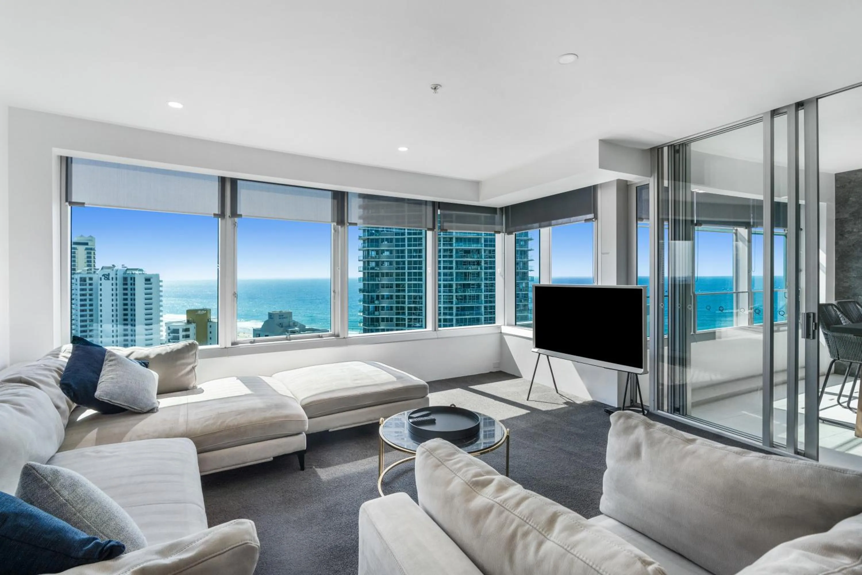 Communal lounge/ TV room in Q1 Resort & Spa - Official