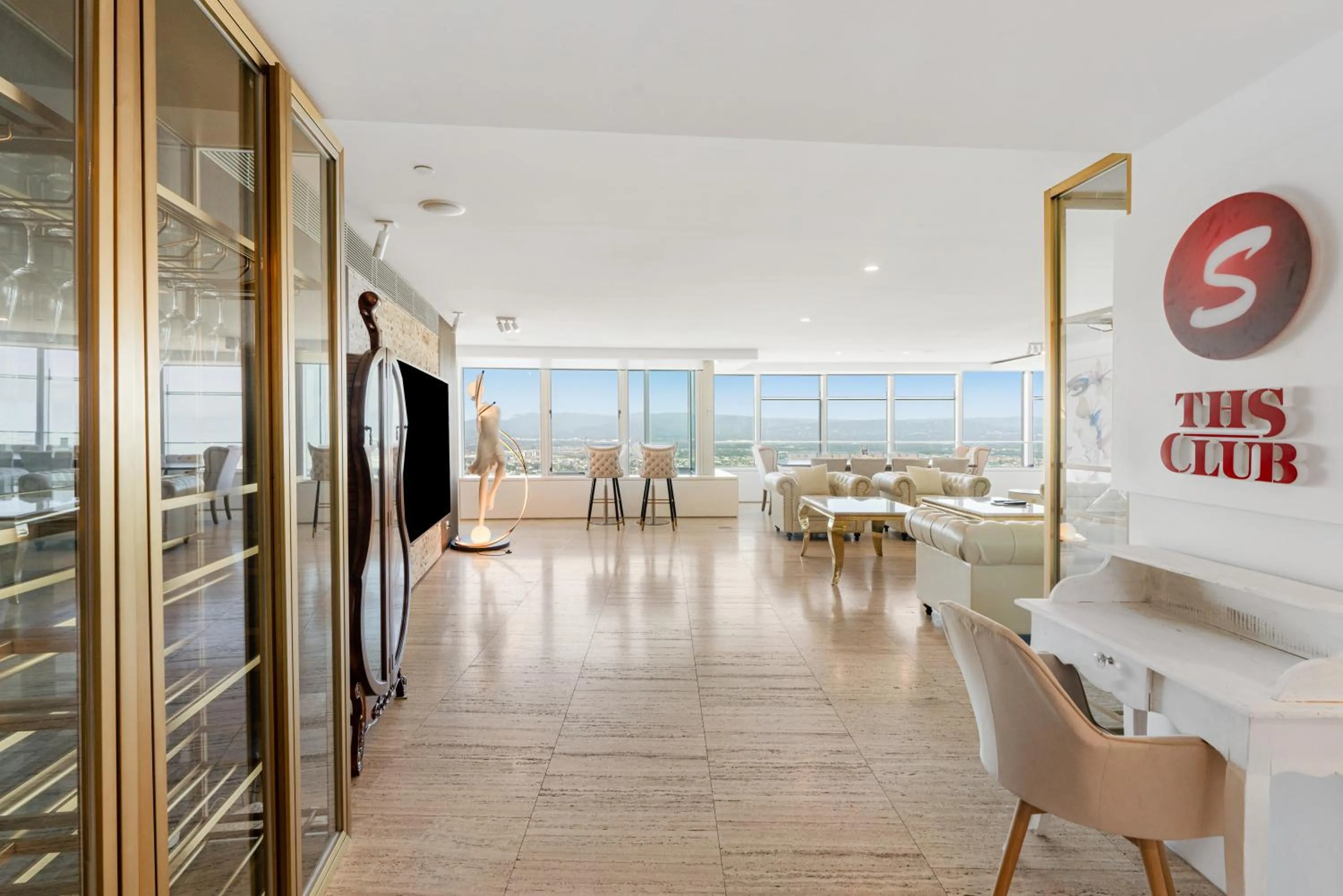 Facade/entrance in Q1 Resort & Spa - Official