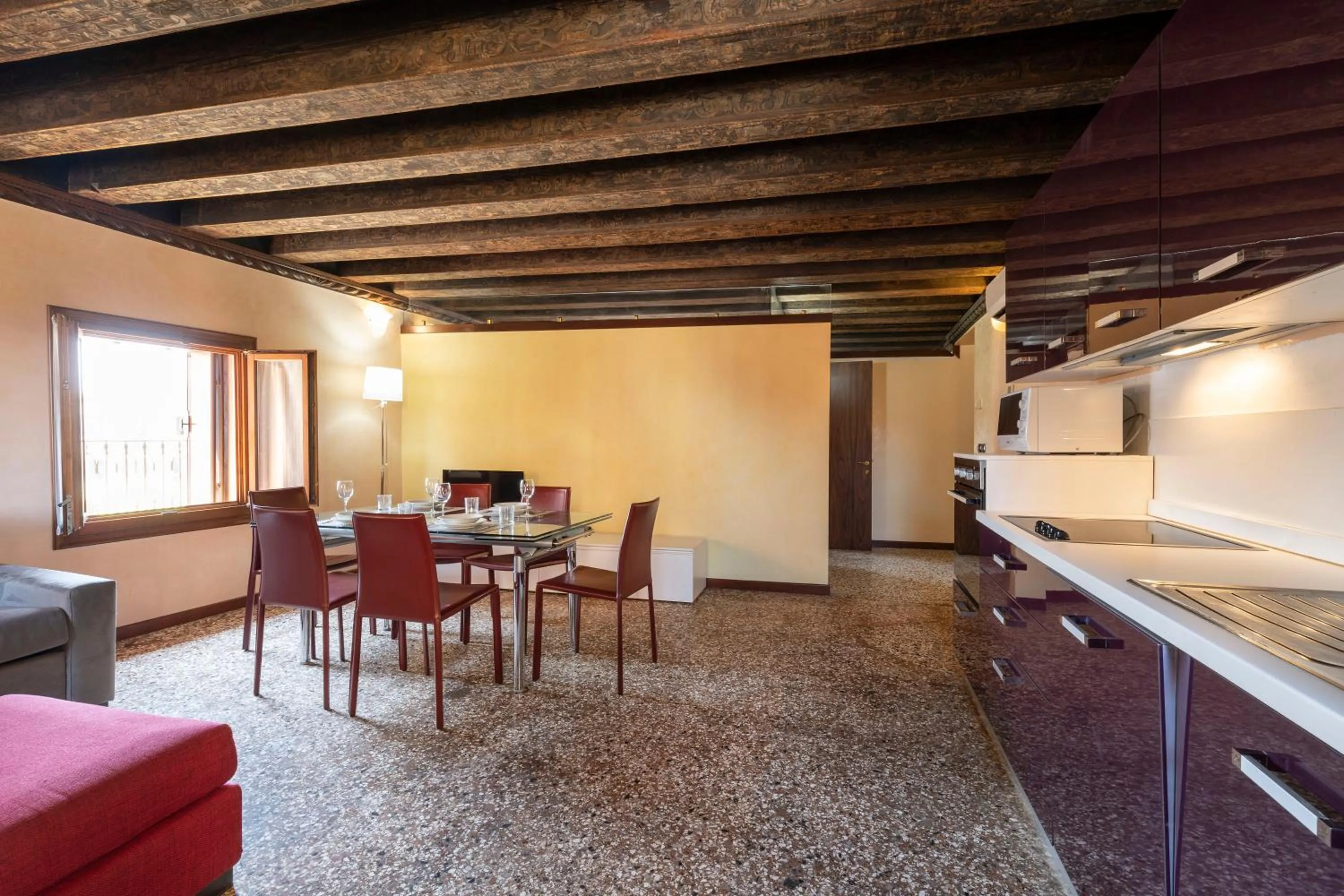 Living room in Doge Morosini Palace by Wonderful Italy
