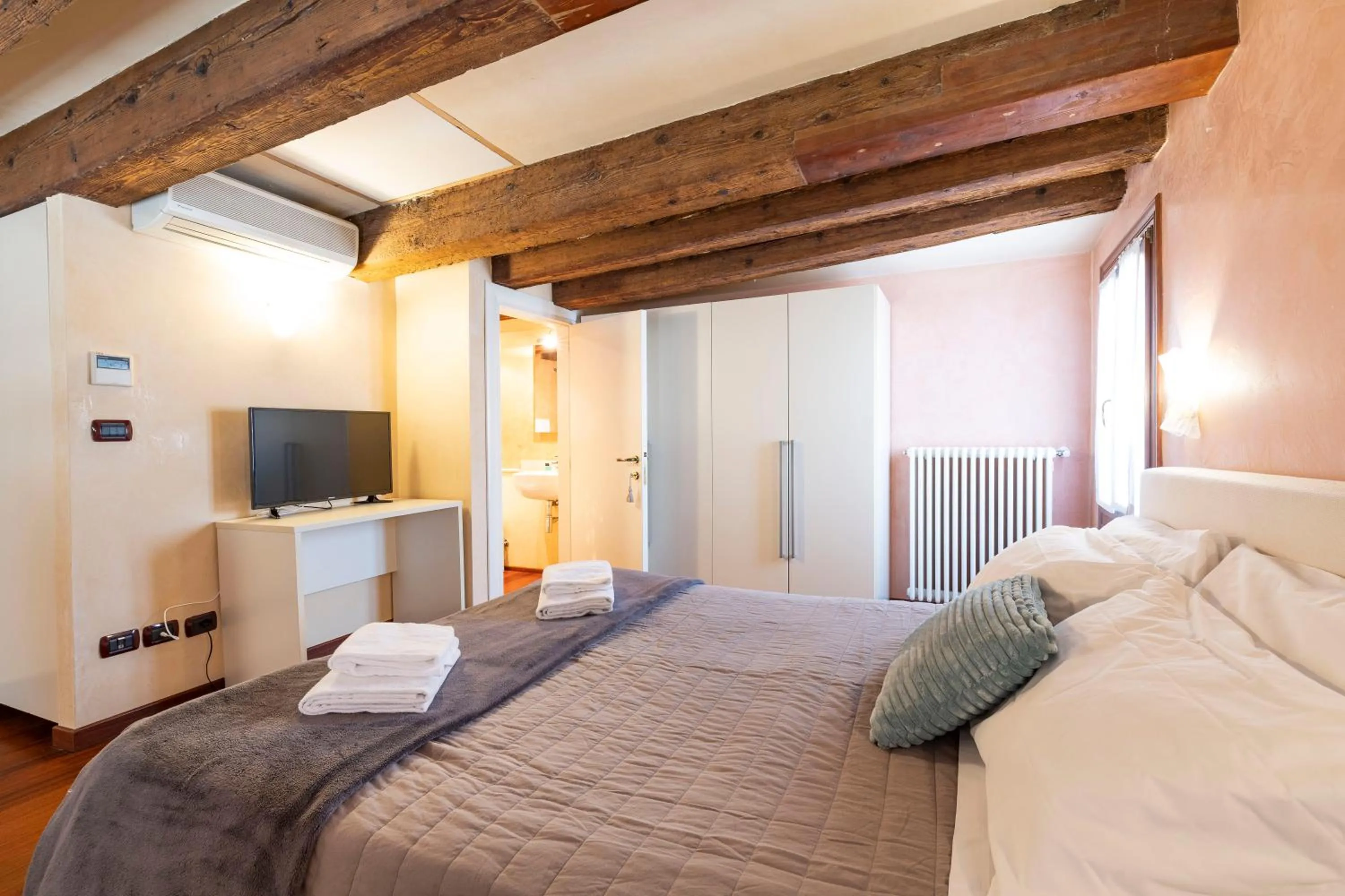 Bedroom, Bed in Doge Morosini Palace by Wonderful Italy