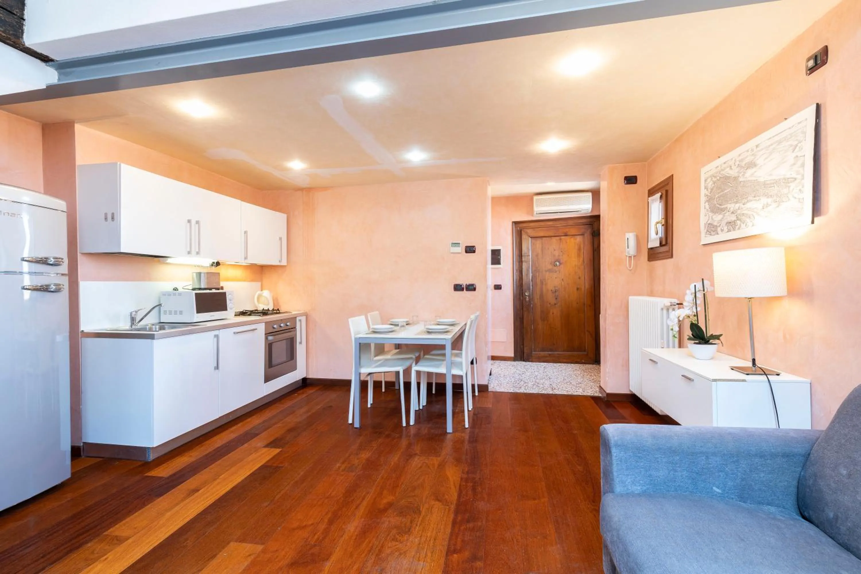 Kitchen or kitchenette in Doge Morosini Palace by Wonderful Italy