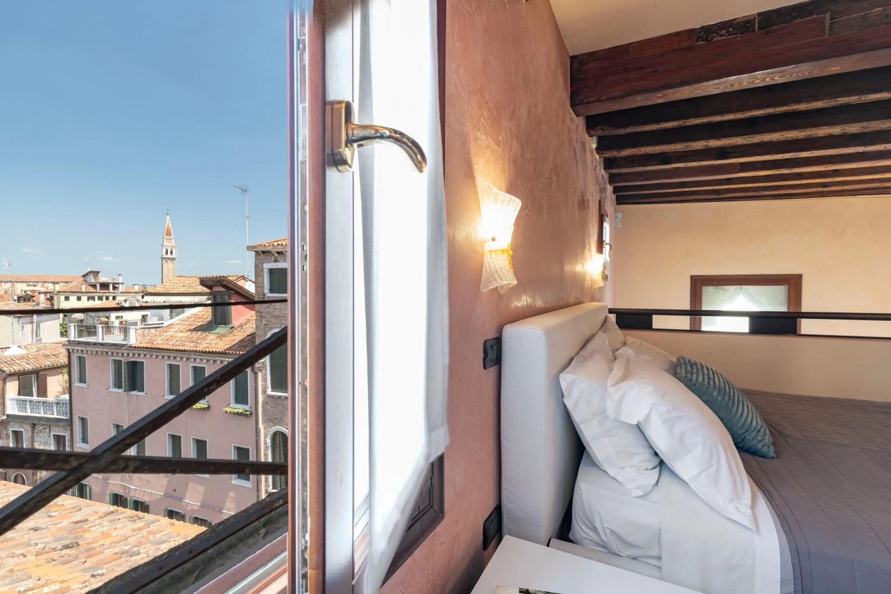 Bedroom in Doge Morosini Palace by Wonderful Italy