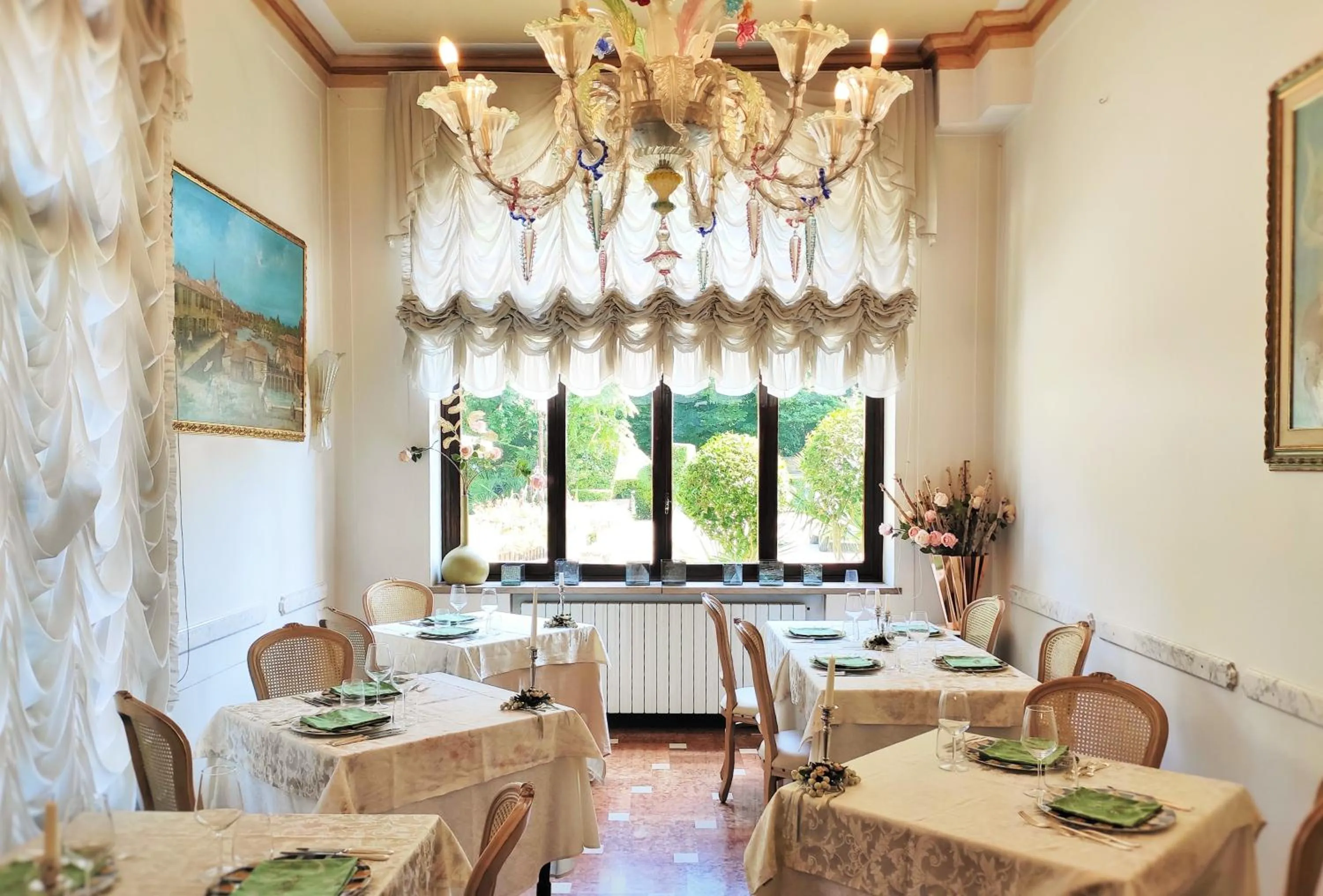 Restaurant/places to eat in Villa Ducale Hotel & Ristorante