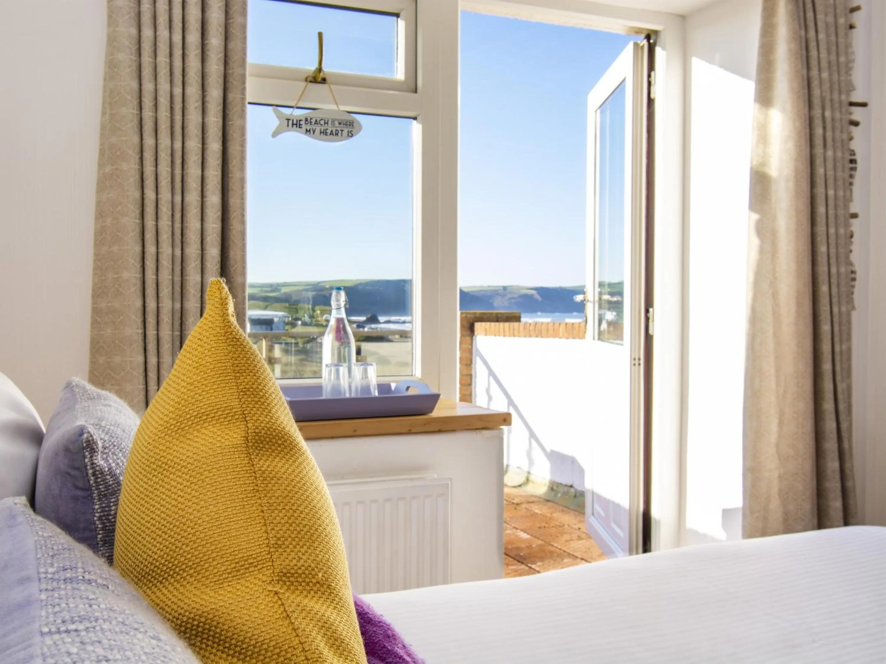 Bedroom, Bed in Beach House B&B