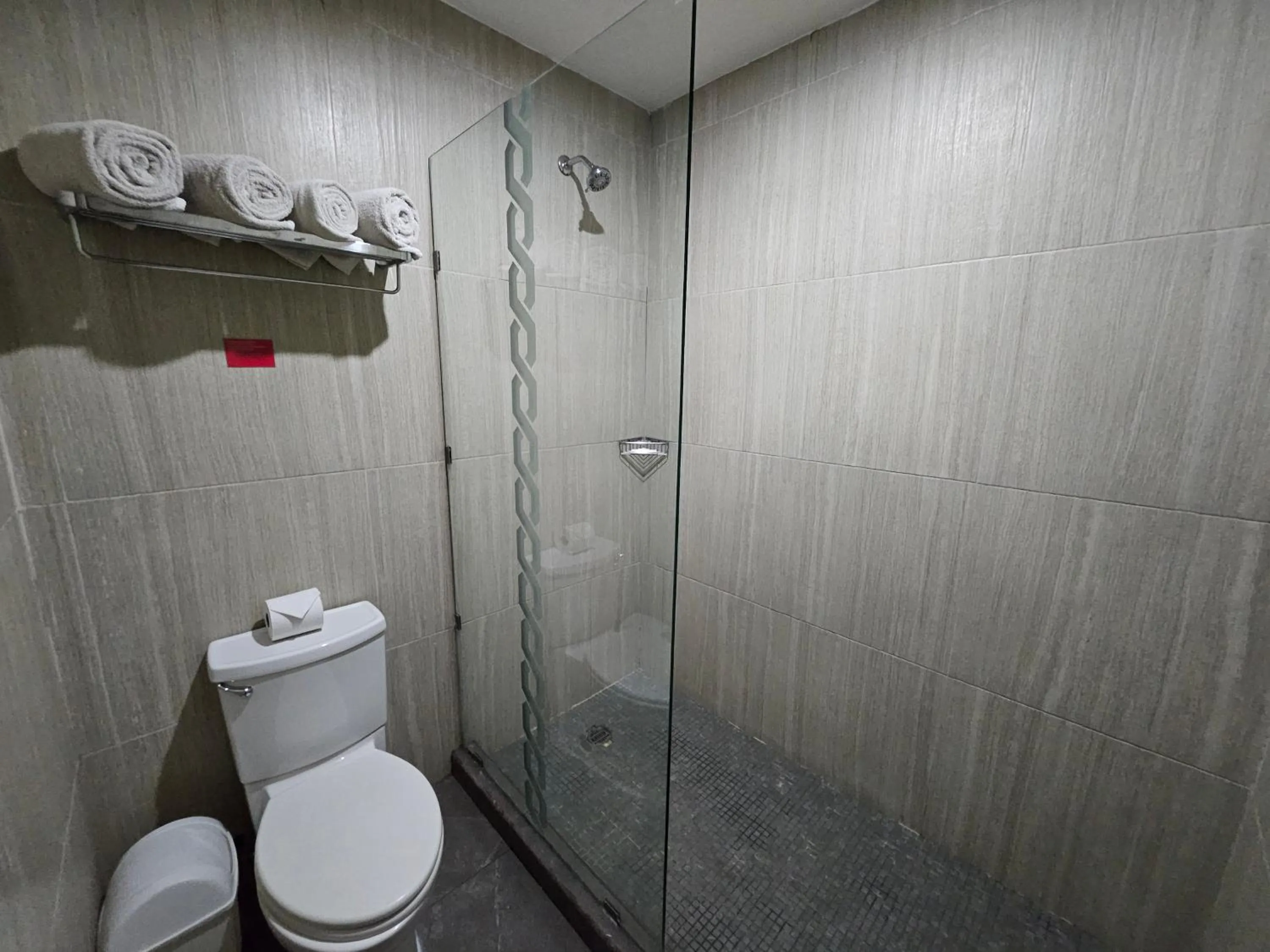 Bathroom in Hotel MX portal maya