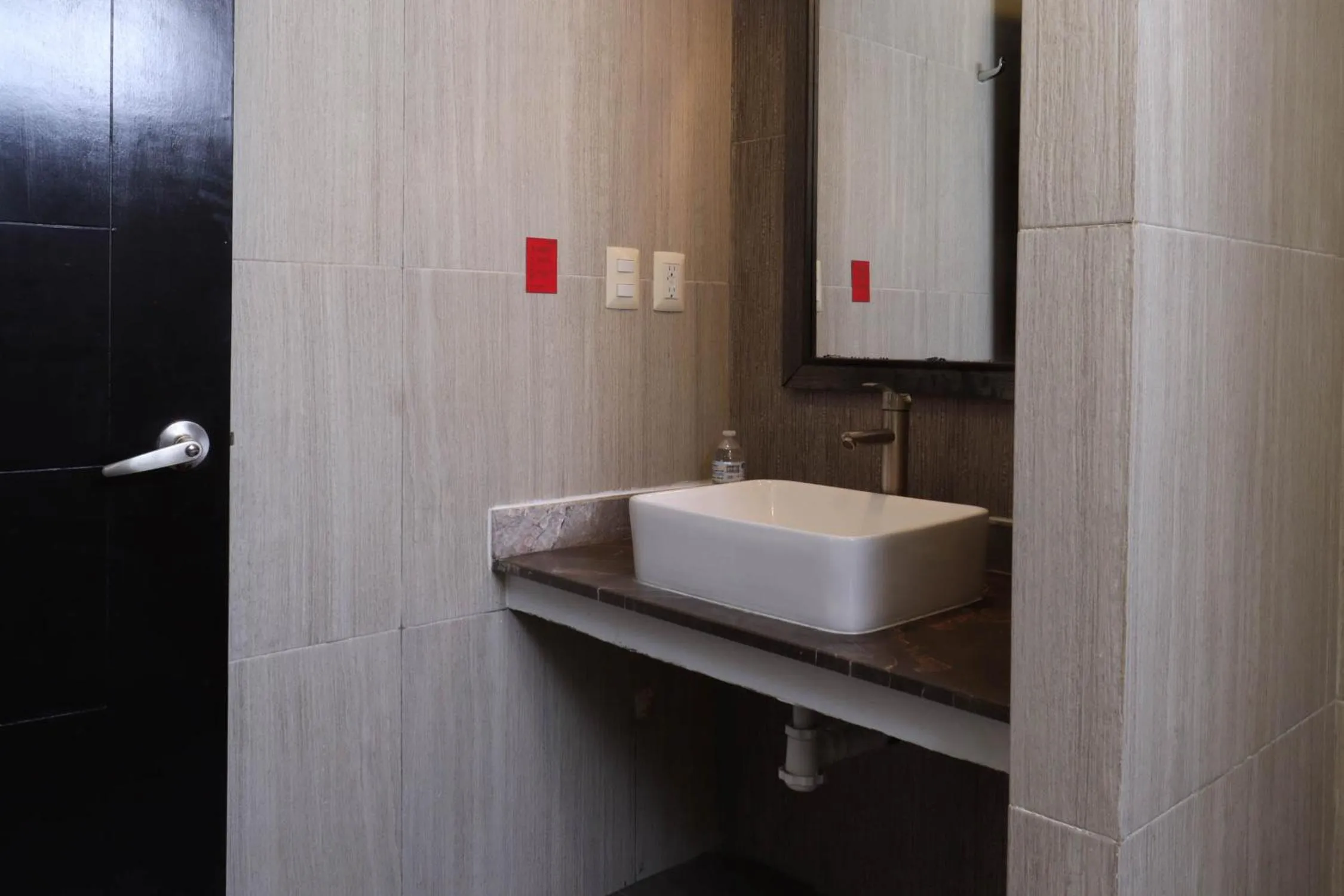 Bathroom in Hotel MX portal maya