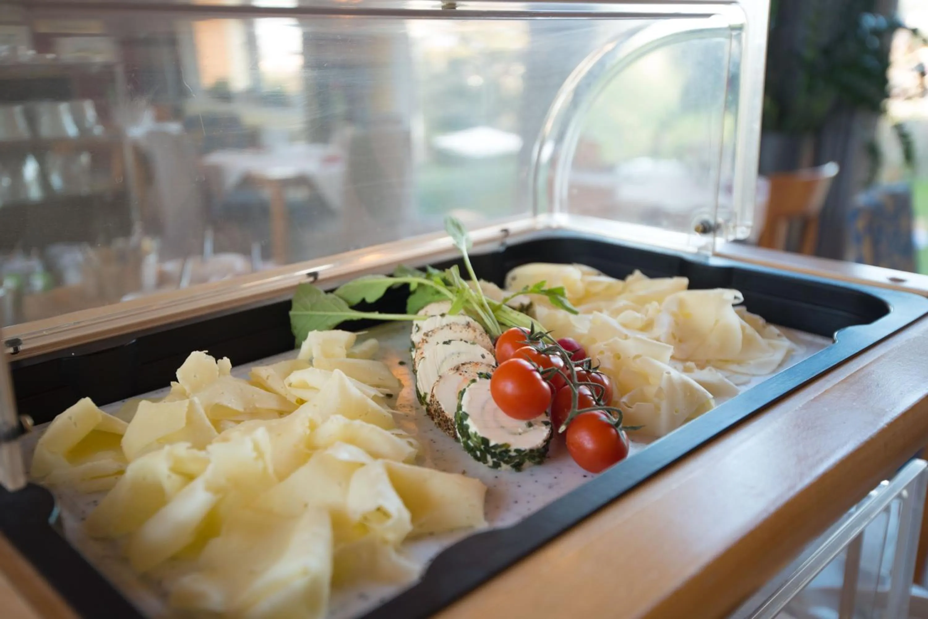 Buffet breakfast in Der Marienhof Hotel Garni