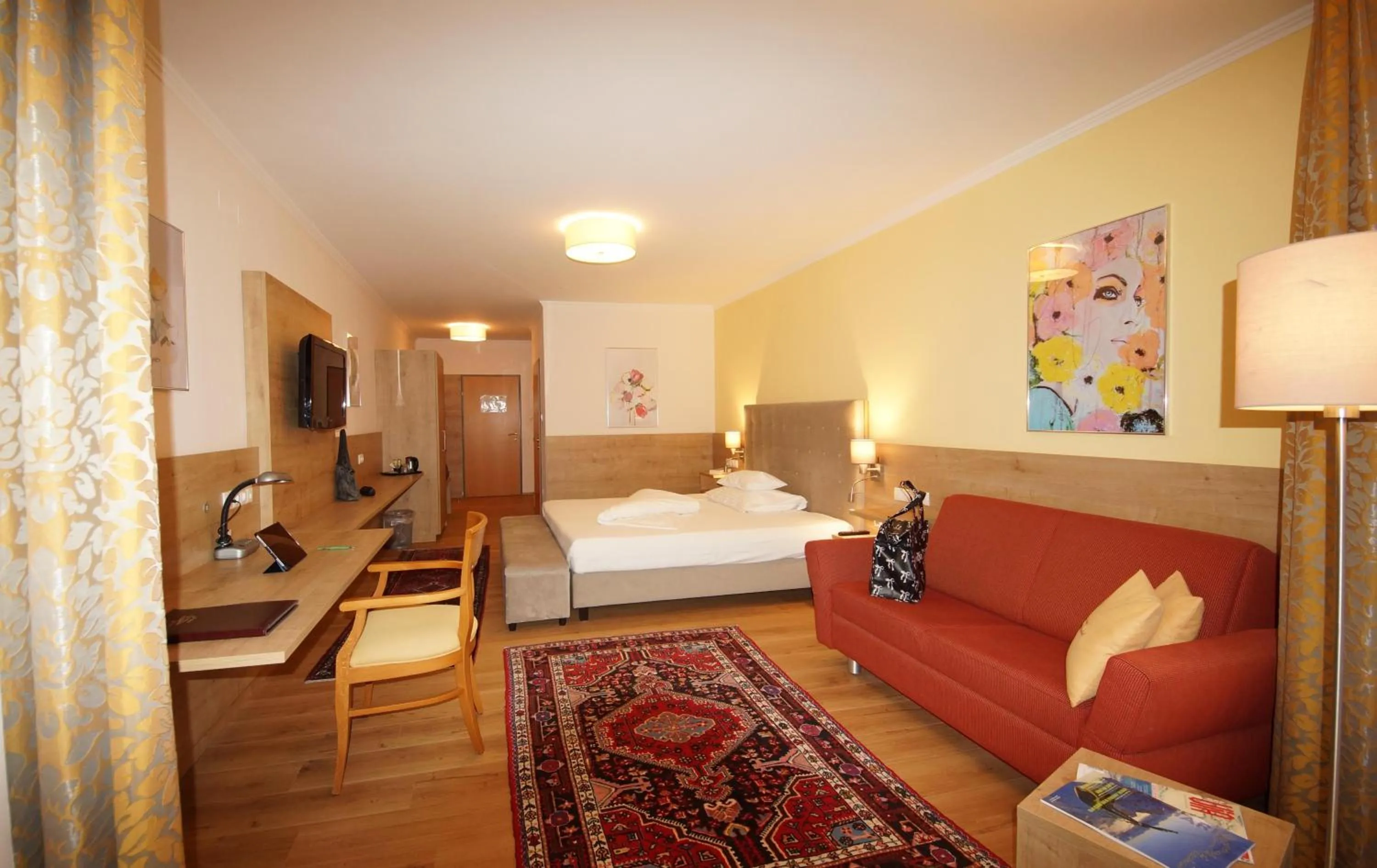 Photo of the whole room, Bed in Der Marienhof Hotel Garni