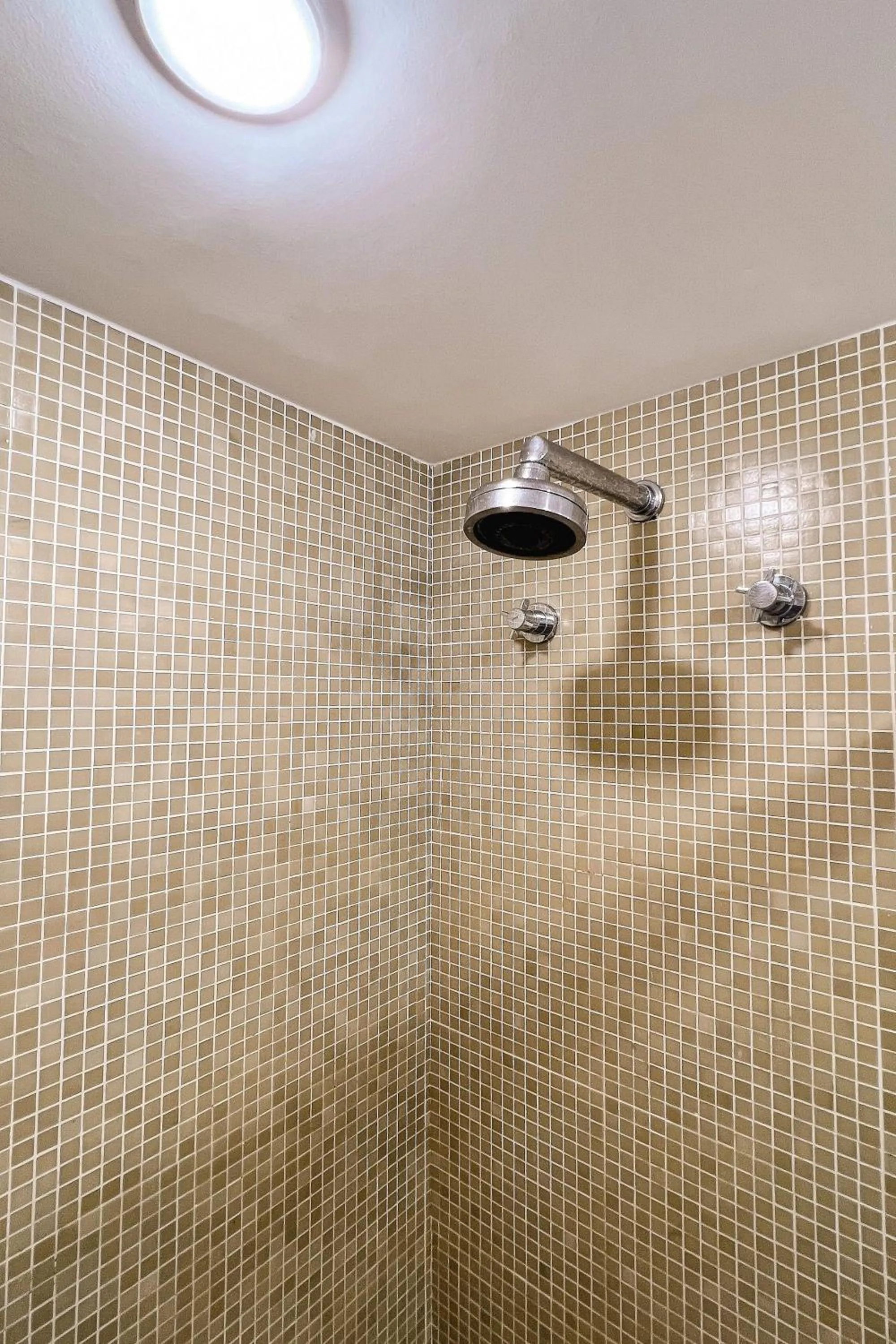 Bathroom in Ipanema Apart-hotel on the Beach