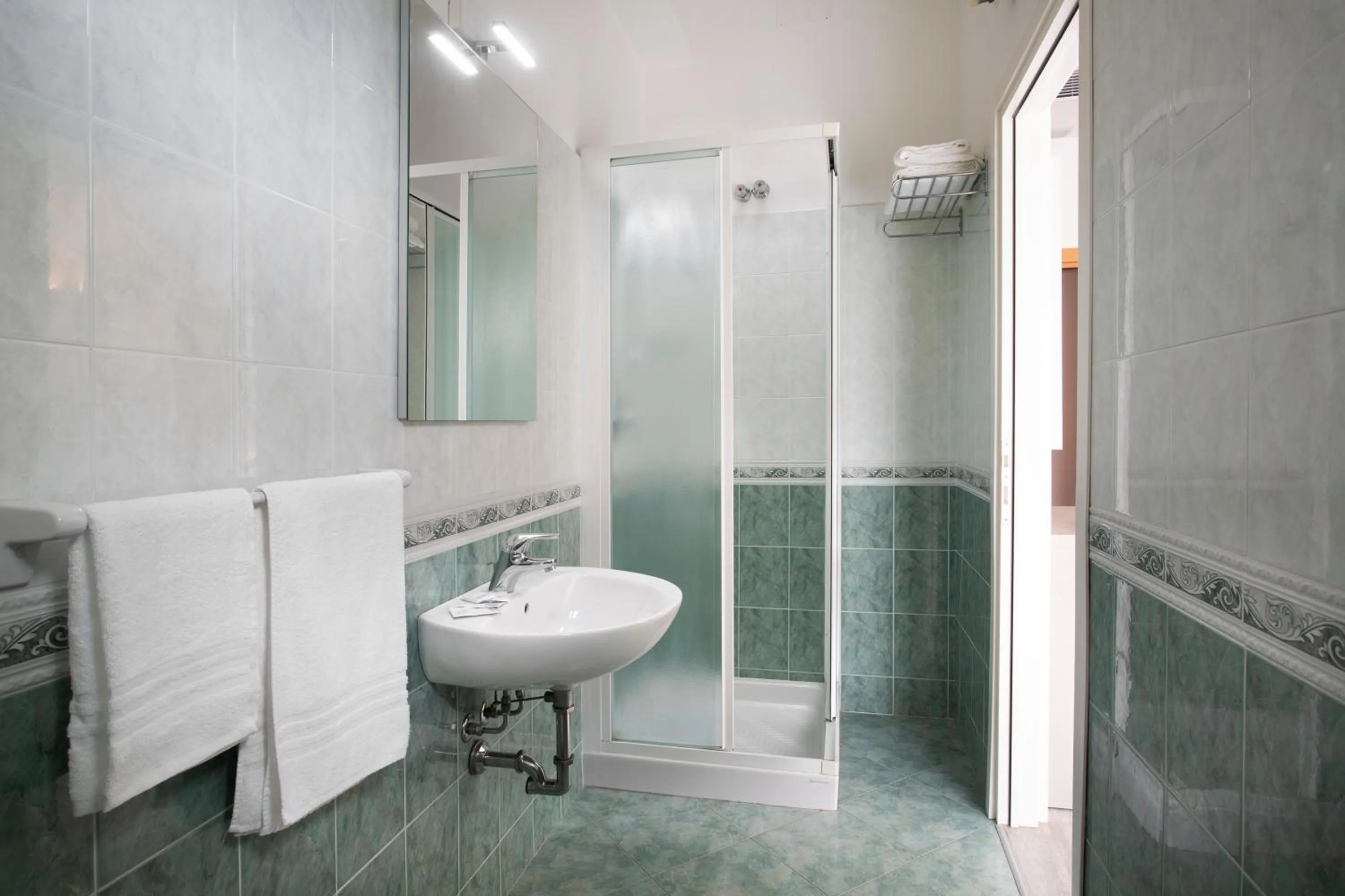 Shower in MARITTIMO Milano Marittima