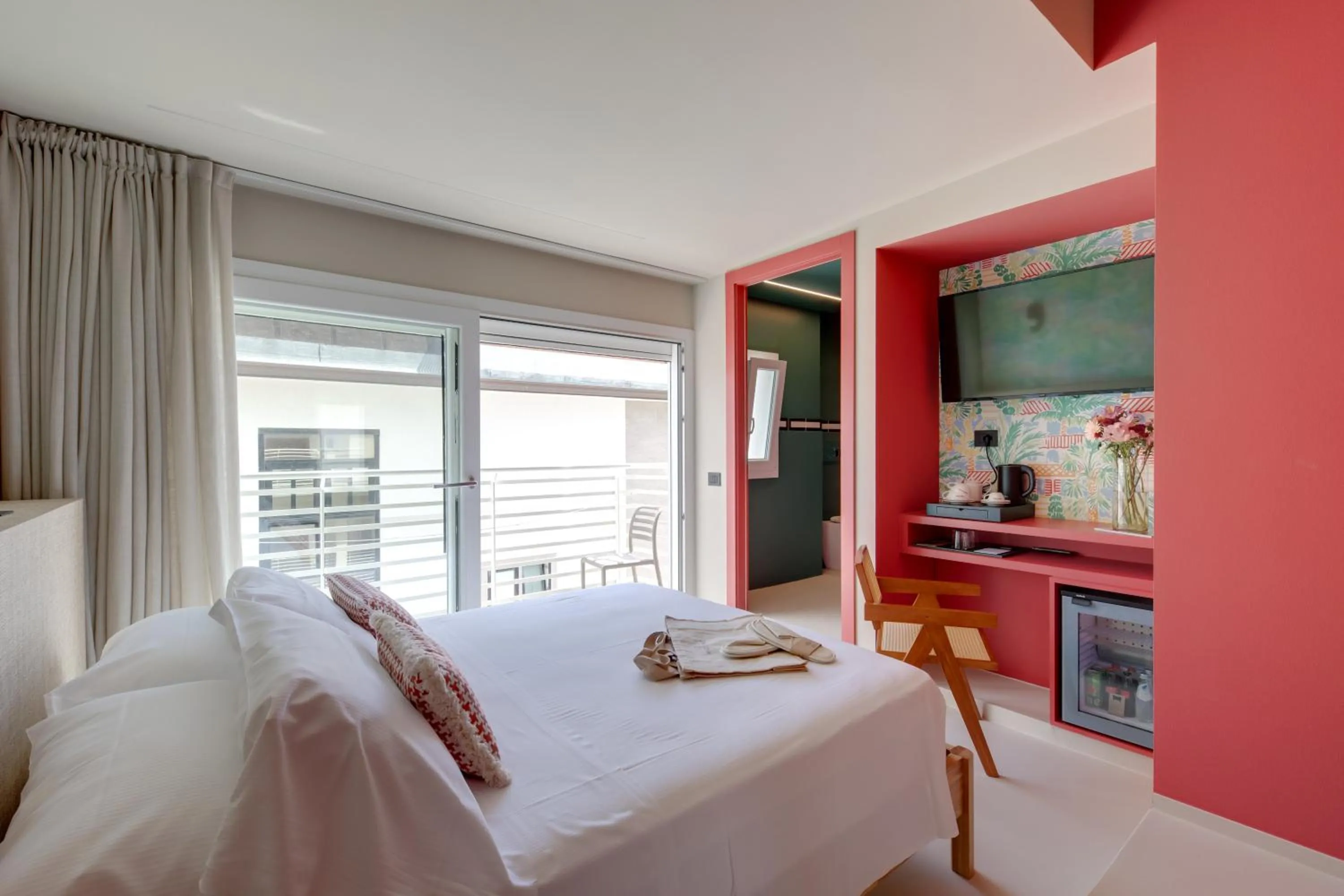 Photo of the whole room, Bed in MARITTIMO Milano Marittima