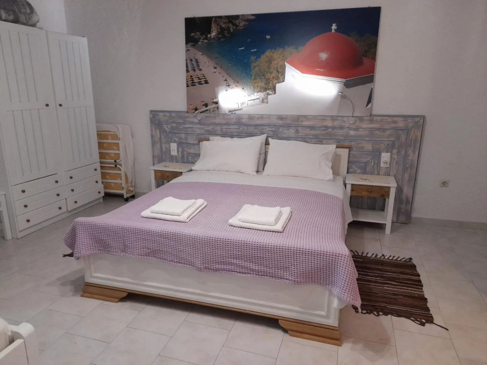 Bed in Hotel Finiki View