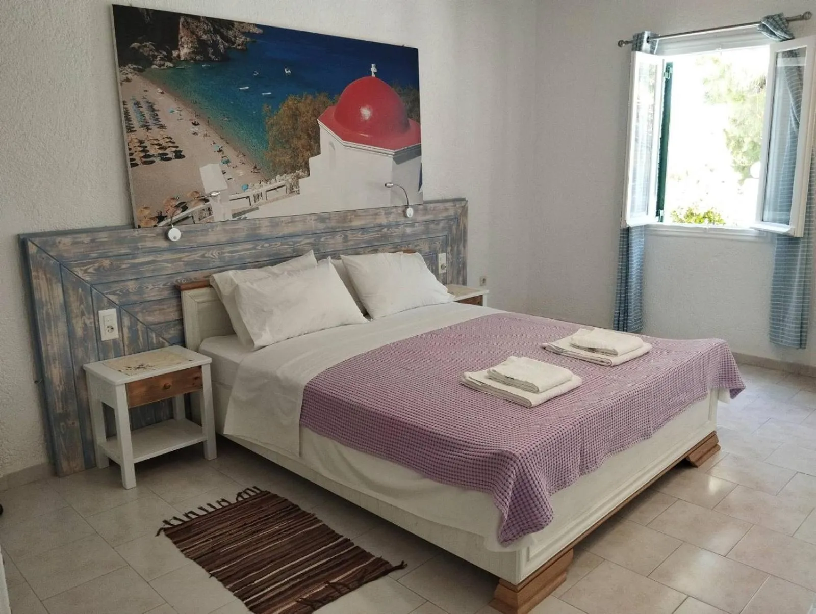 Bed in Hotel Finiki View