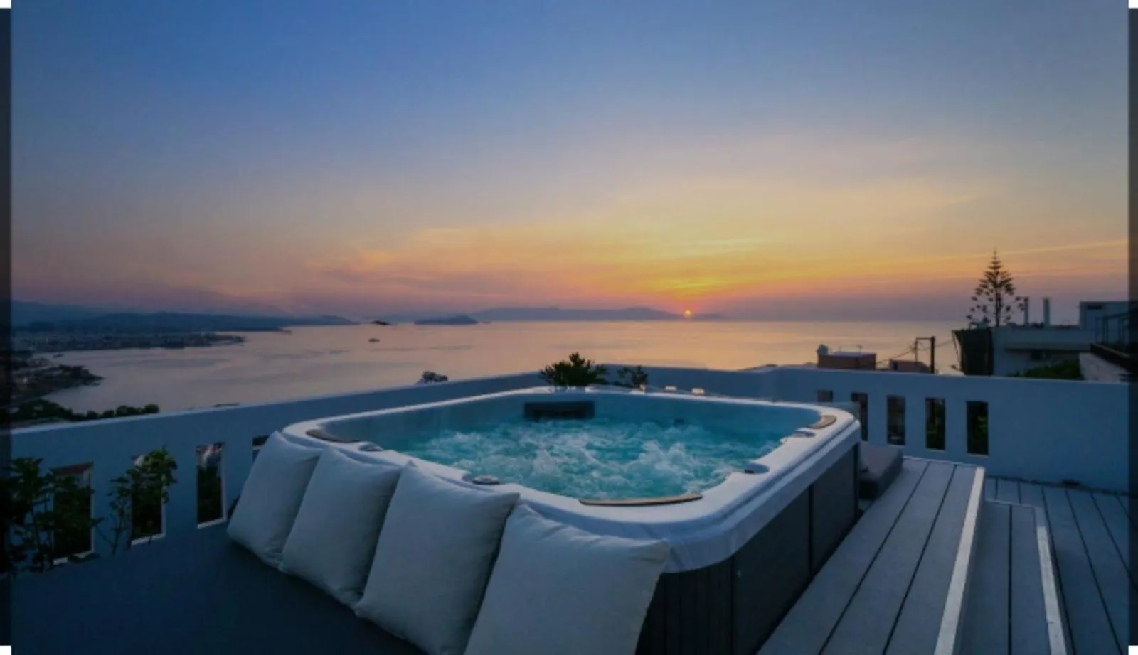 Sunset in Hotel Finiki View